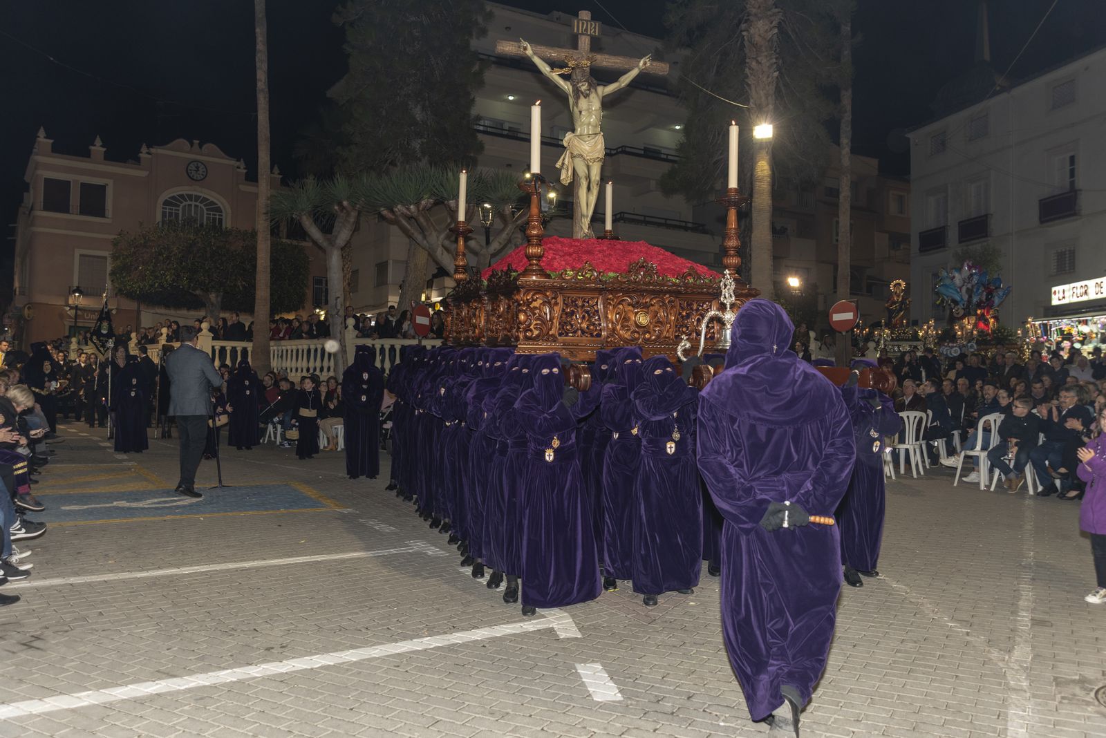 Imágenes de la procesión del Jueves Santo en Cuevas