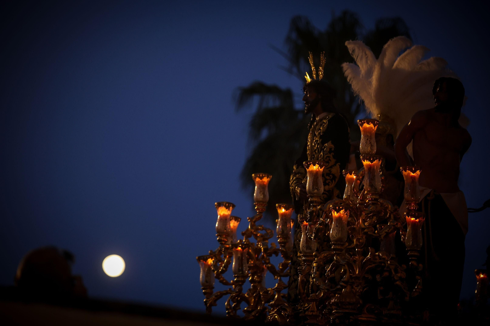 Madrugada del Viernes Santo en Jerez: imágenes de la Noche de Jesús