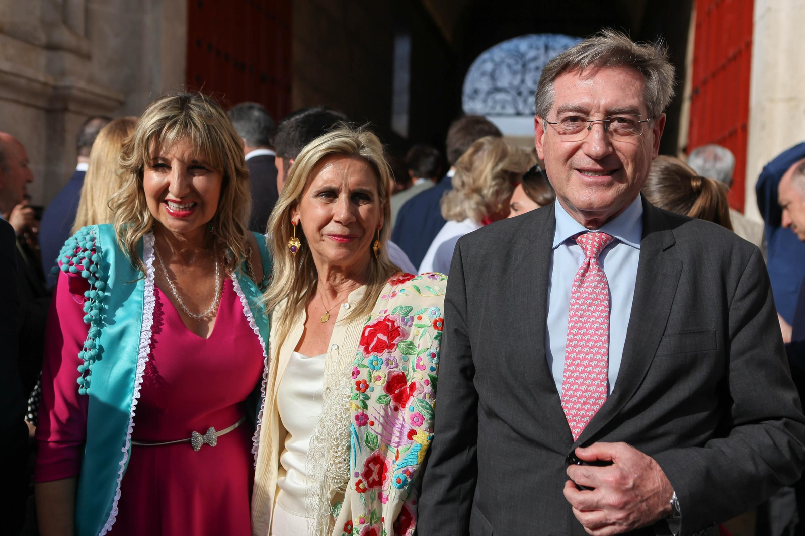 Lola Chávez, Laura Jiménez y Rafael Carmona.