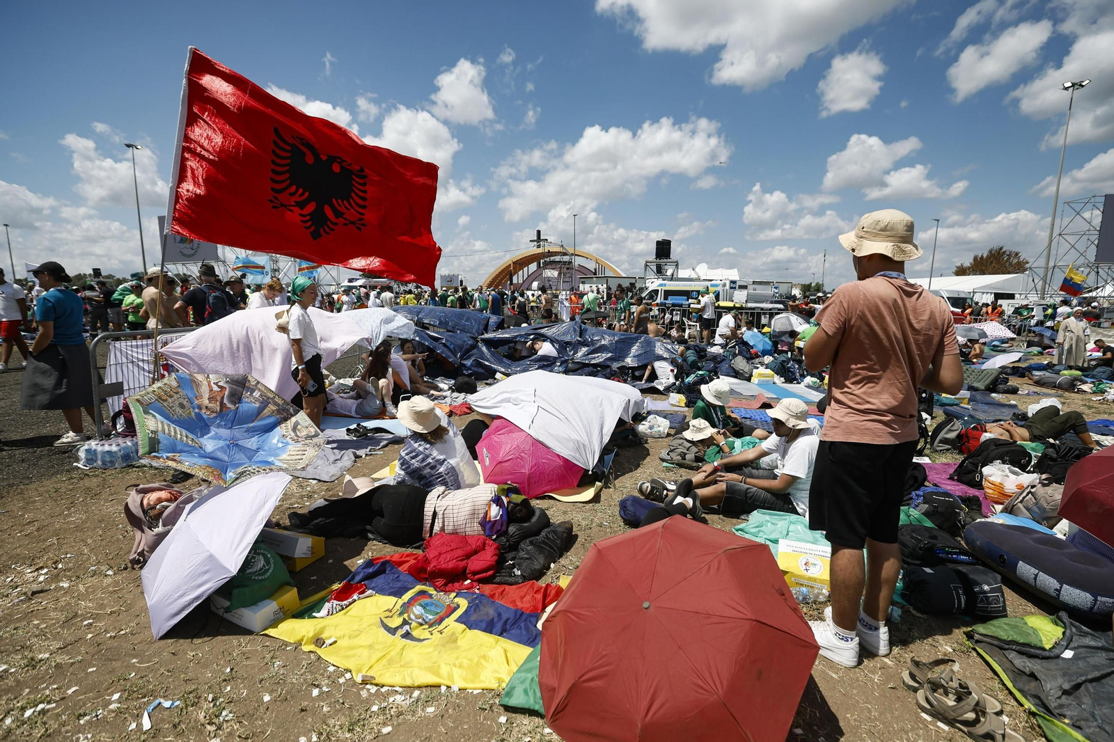 Pope Leo XIV celebrat (14126324).jpg