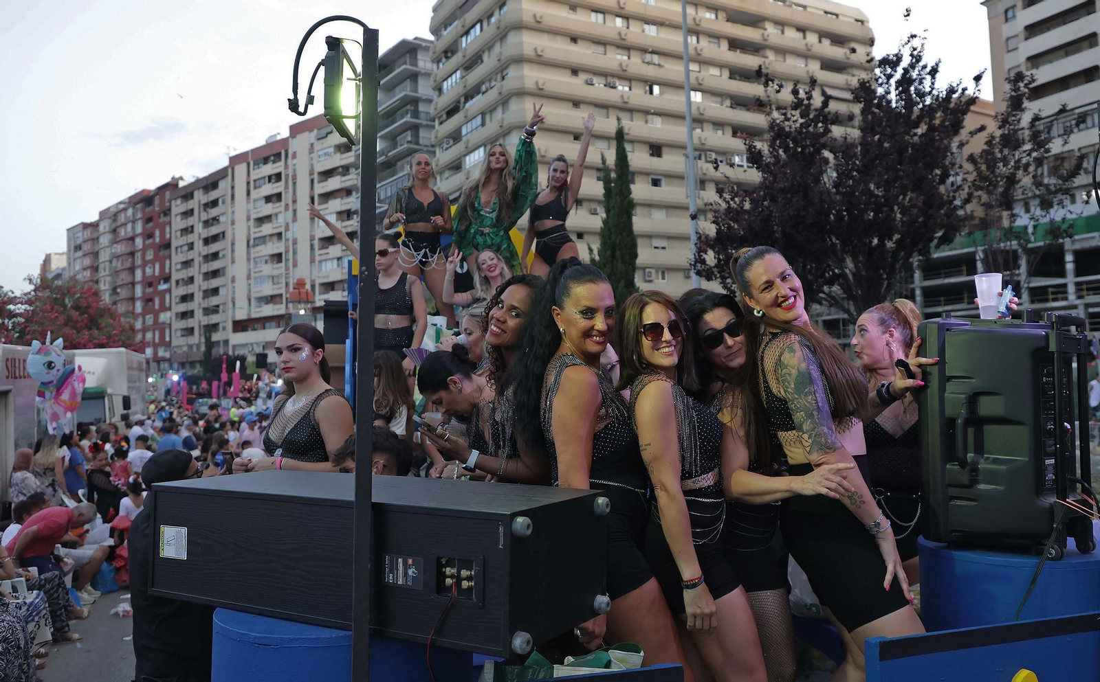 Búscate en las fotos de la cabalgata de la Feria Real de Algeciras 2025