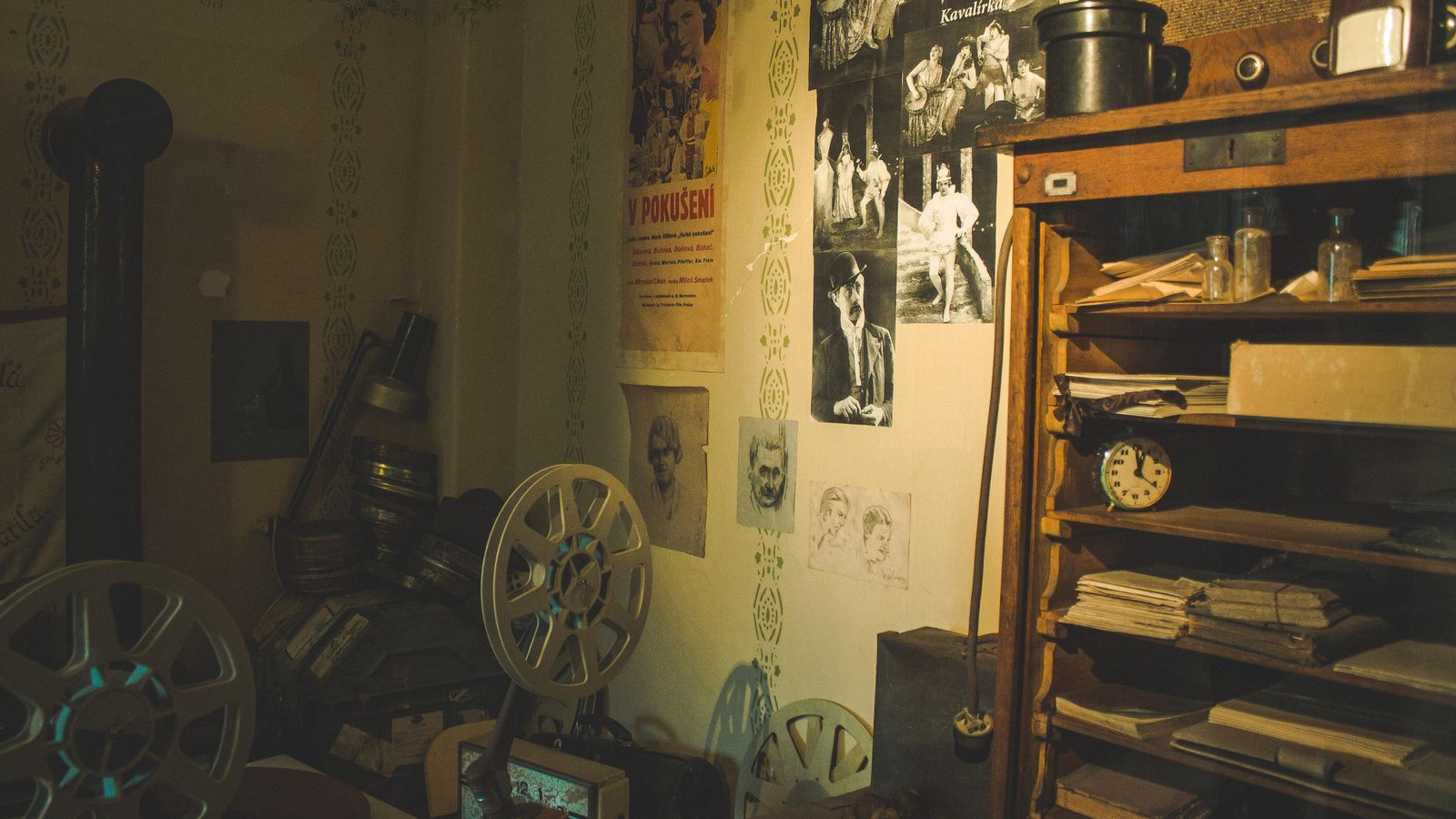 Este cine se ubicaba antaño en la calle Pagés del Corro.