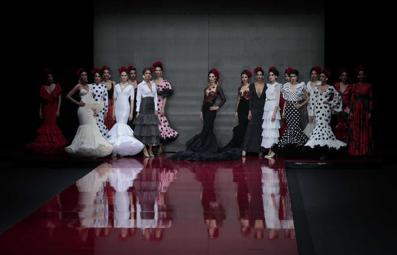El desfile de Rosa Pedroche en SIMOF 2022, todas las fotos