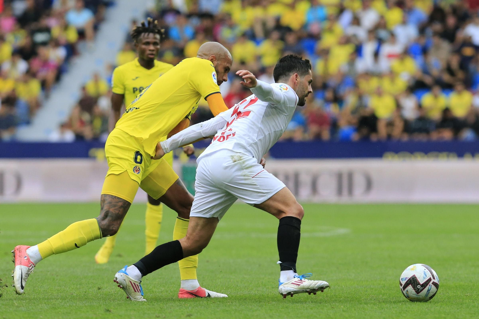 Isco, el mejor del Sevilla junto a Gudelj, con Capoue.