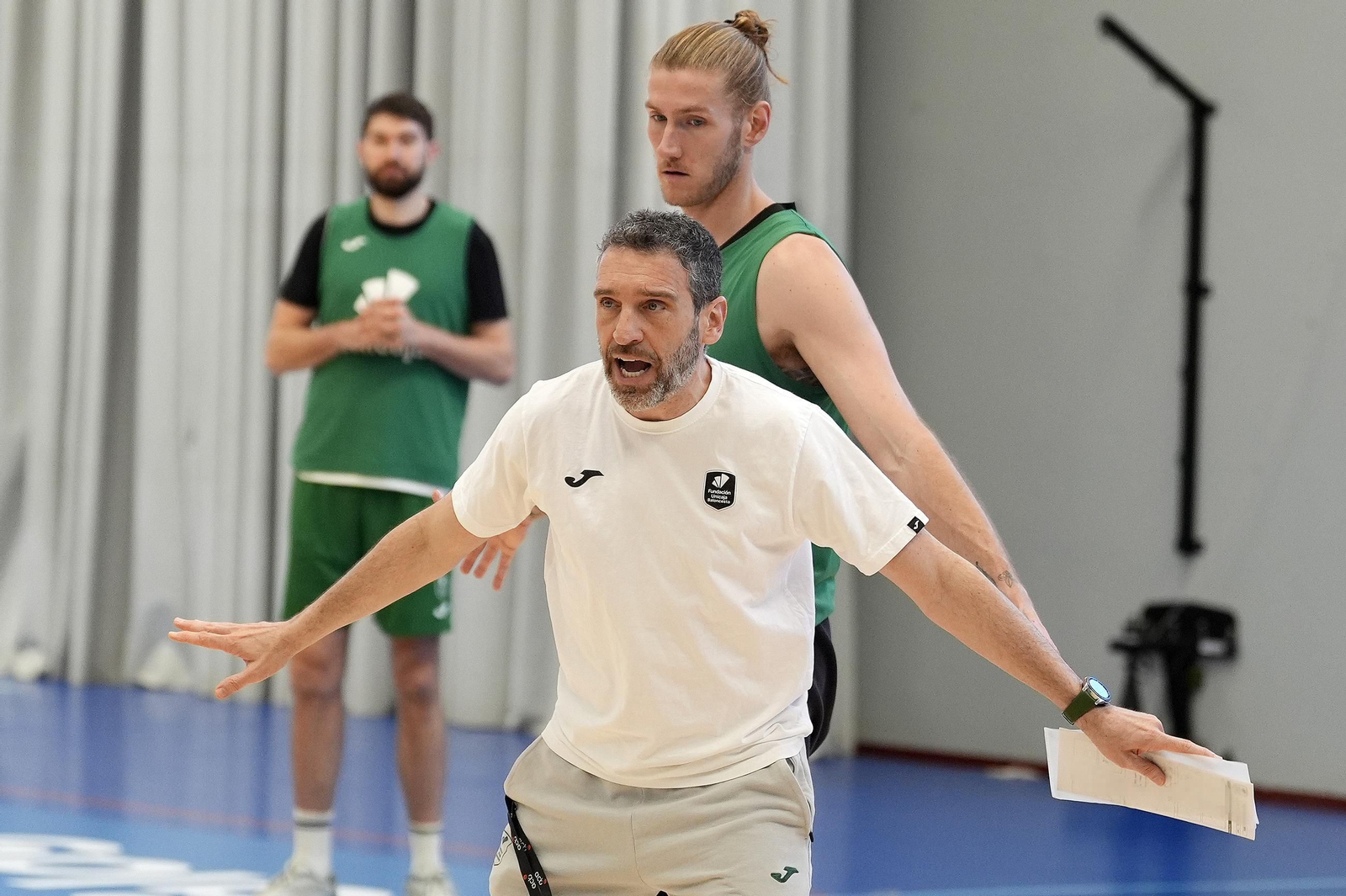 El Unicaja trabaja a tope y mira a Gran Canaria