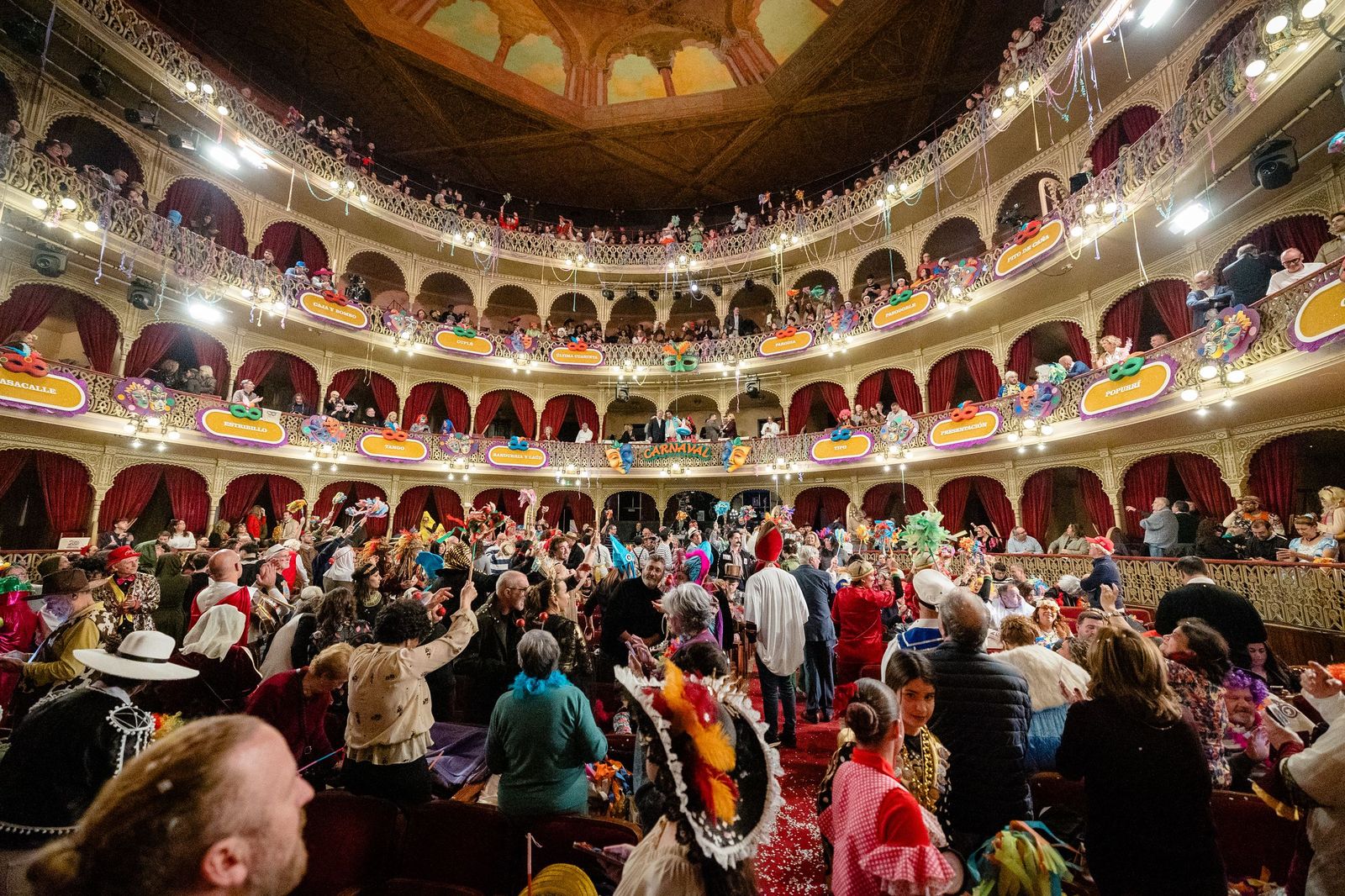 Búscate entre las mejores imágenes de la final del COAC 2026
