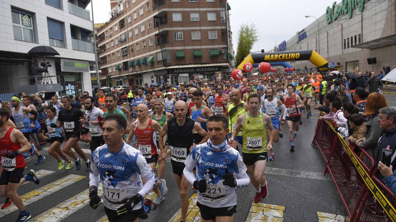Miles de atletas participaron en el Memorial Padre Marcelino