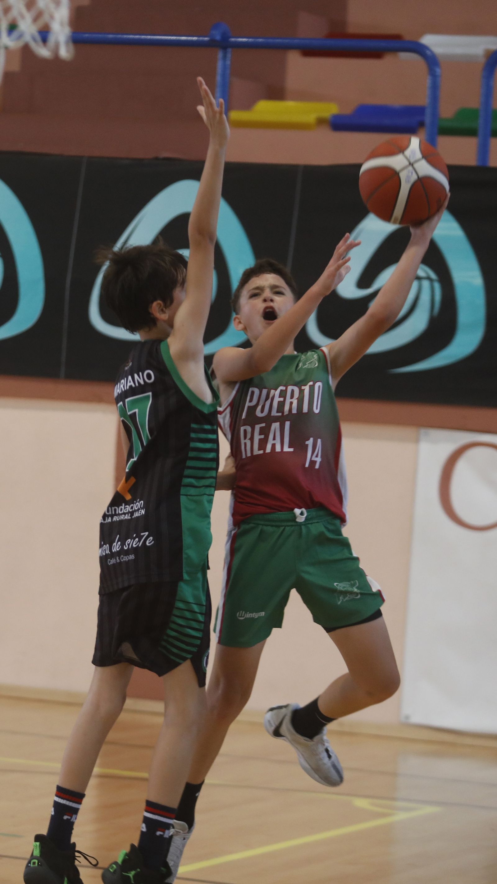 Las fotos de la primera jornada del Cadeba mini-masculino de La Línea
