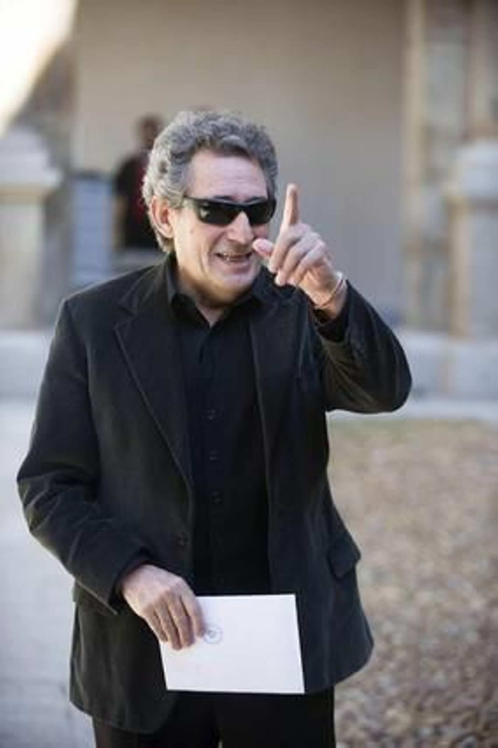 Miguel Ríos, a su llegada al acto. / EFE