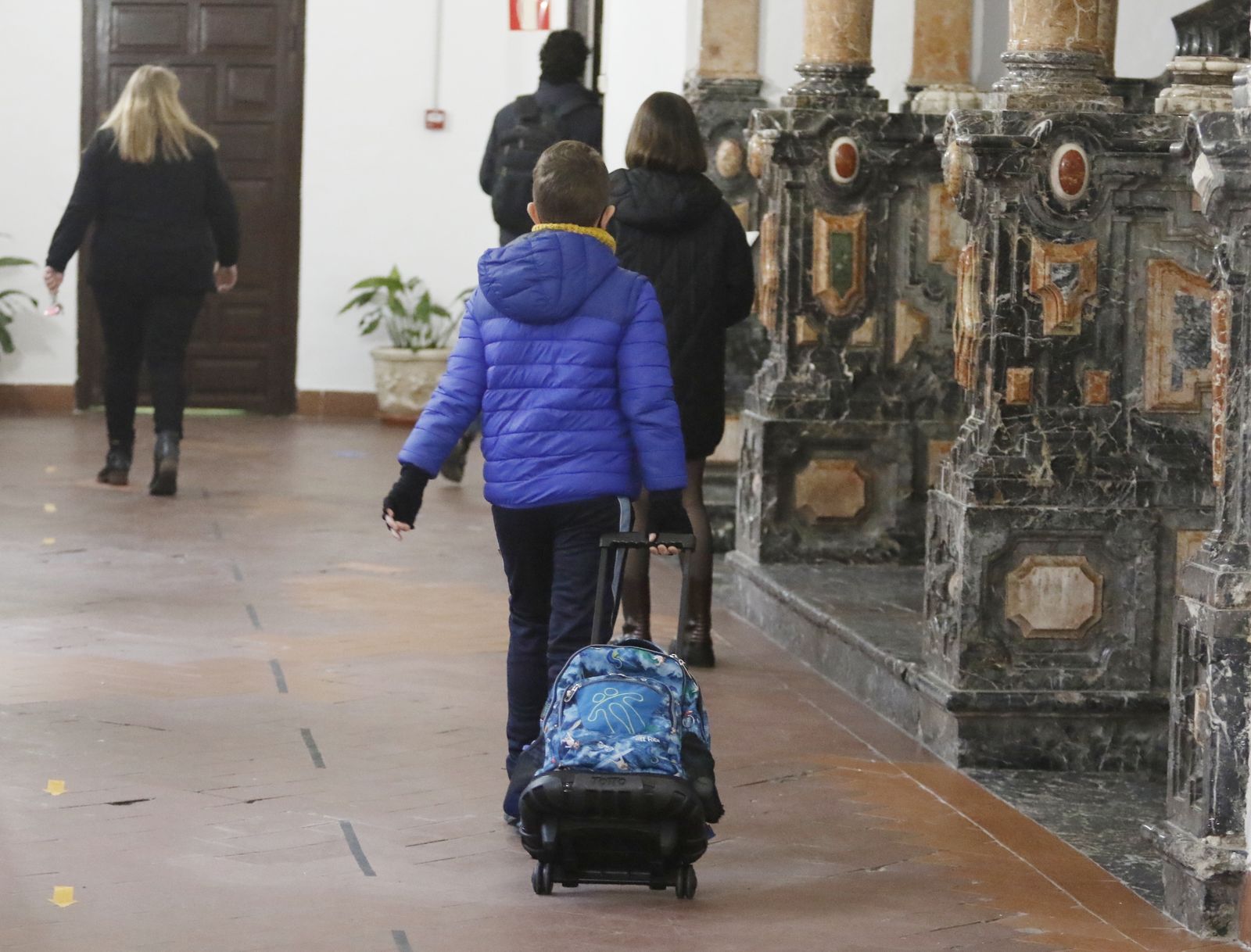Las imágenes de la vuelta al colegio en Córdoba tras las vacaciones de Navidad