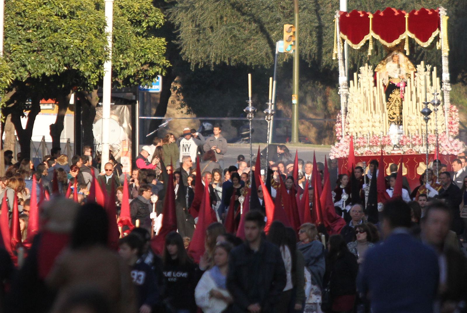 Nuestra Señora de la Caridad, un viernes santo.