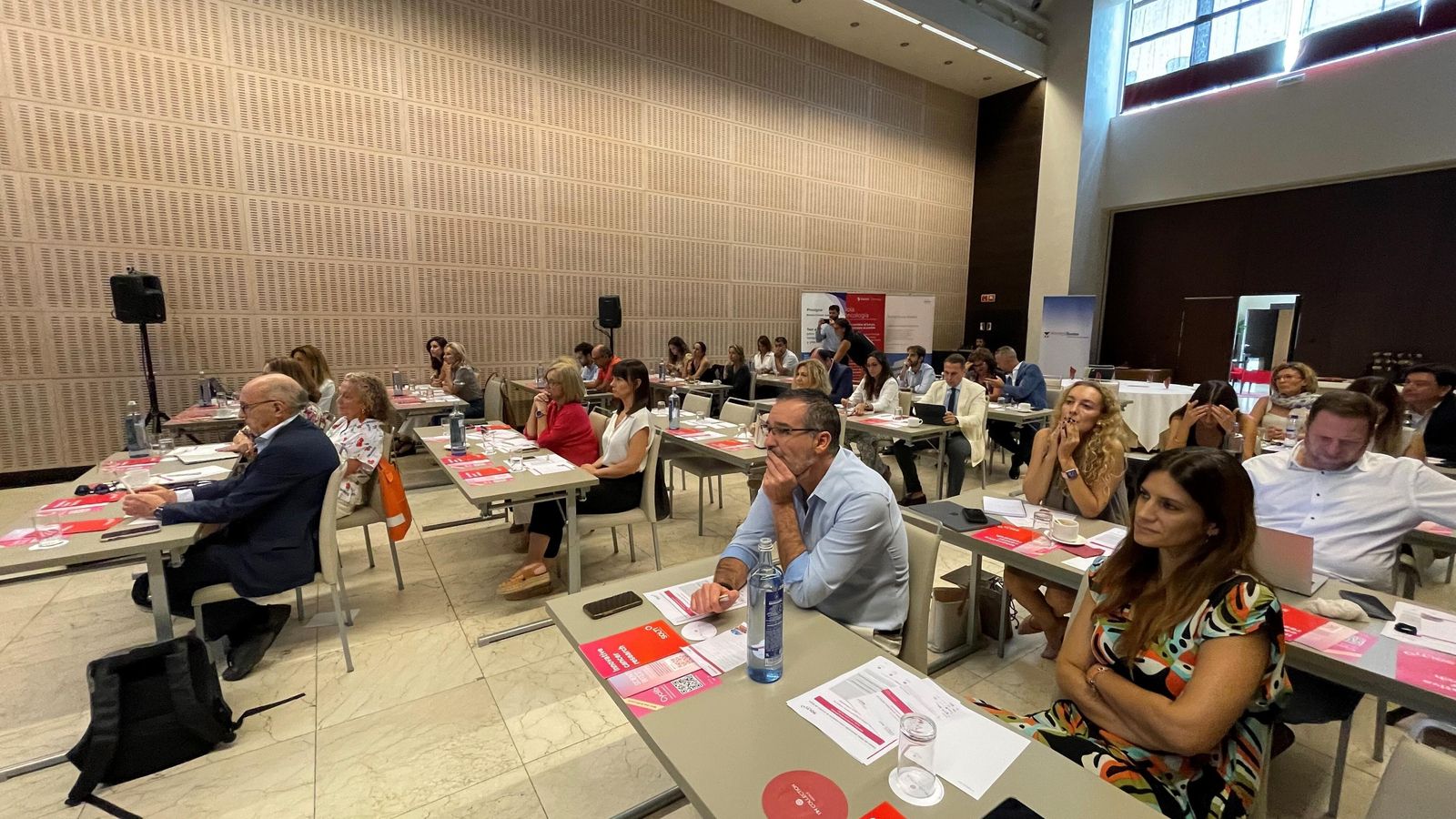 Encuentro de especialistas organizado por Solti sobre cáncer de mama en Sevilla. Encuentro de especialistas organizado por Solti sobre cáncer de mama en Sevilla.