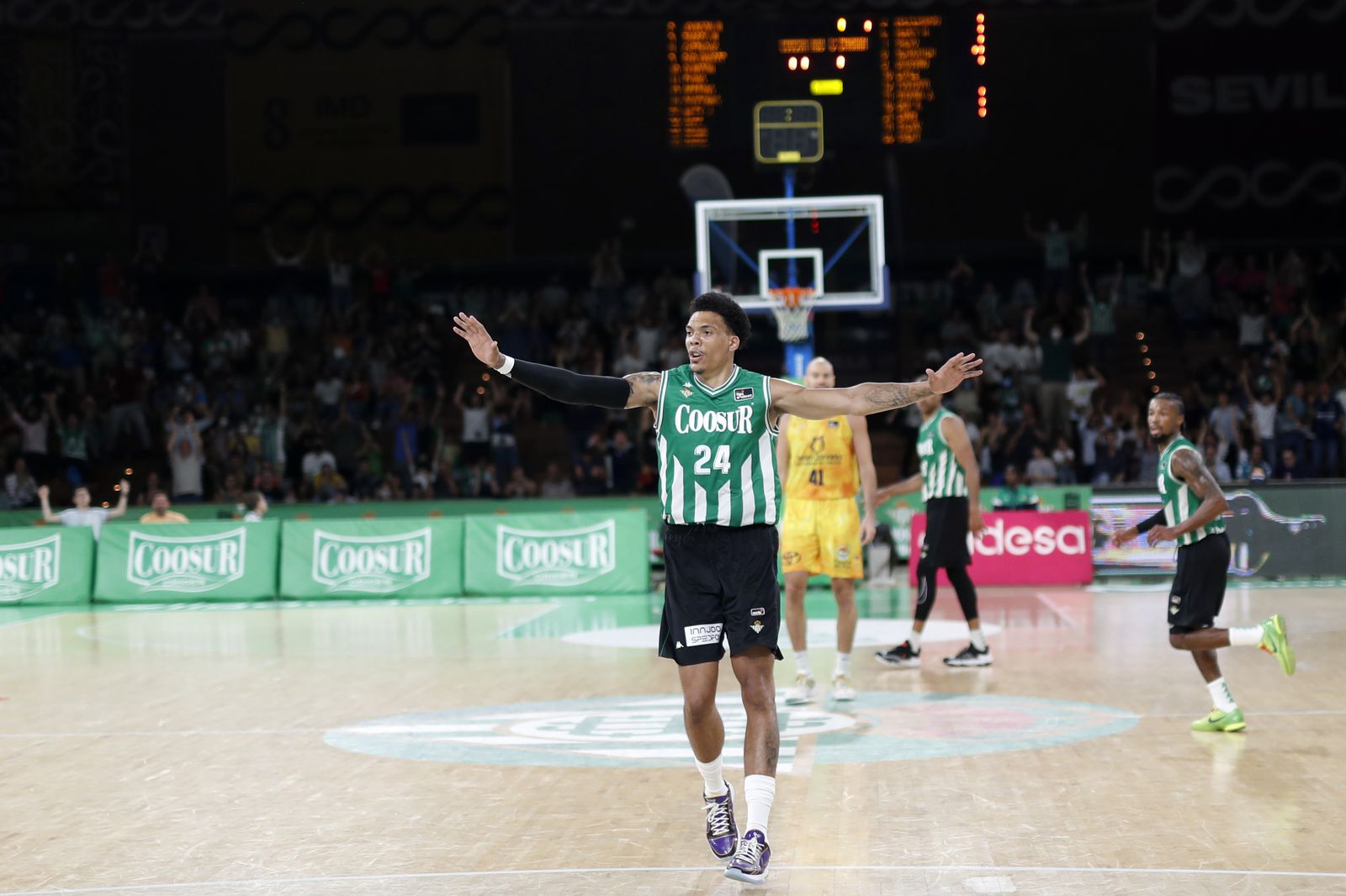 Las imágenes de la salvación del Coosur Betis