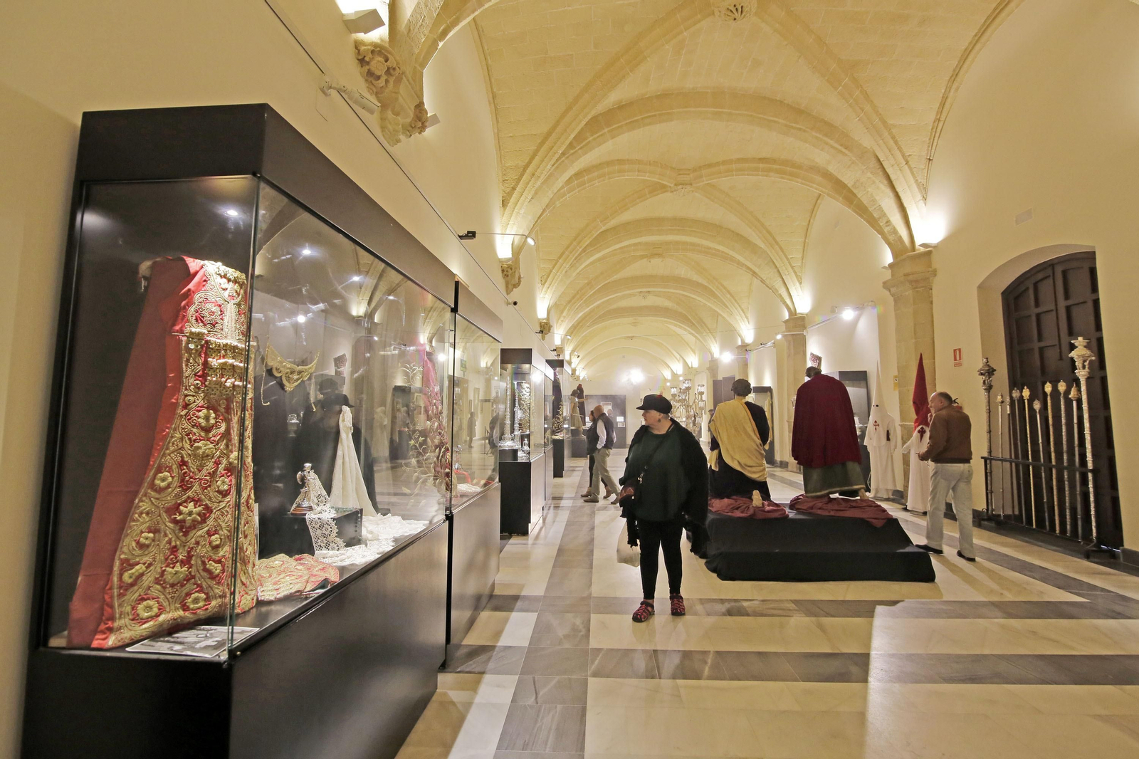 Inauguración de la exposición del Prendimiento en la sala De Profundis en los Claustros de Santo Domingo