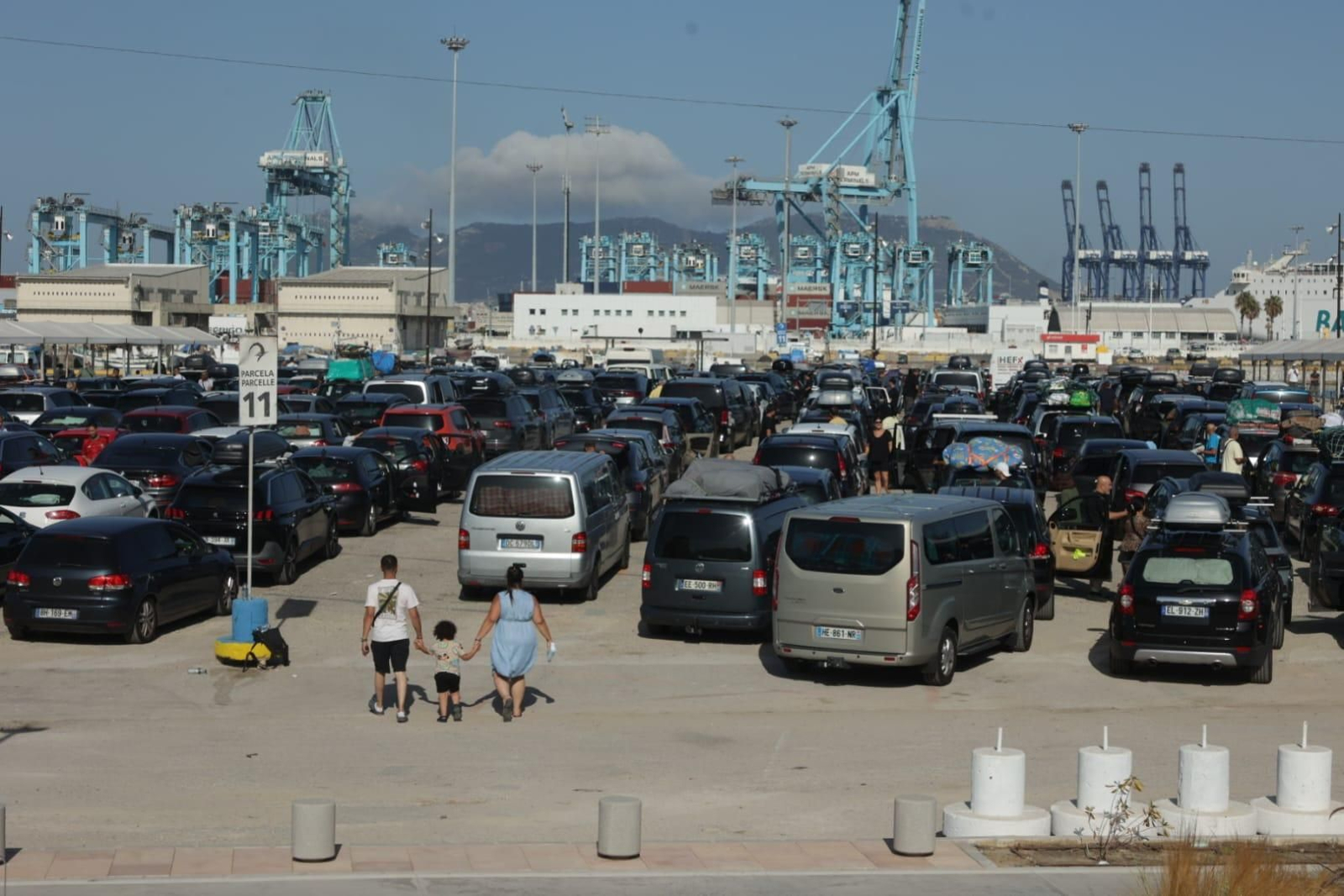 Una de las parcelas de espera en el Llano Amarillo de Algeciras, a principios de agosto.