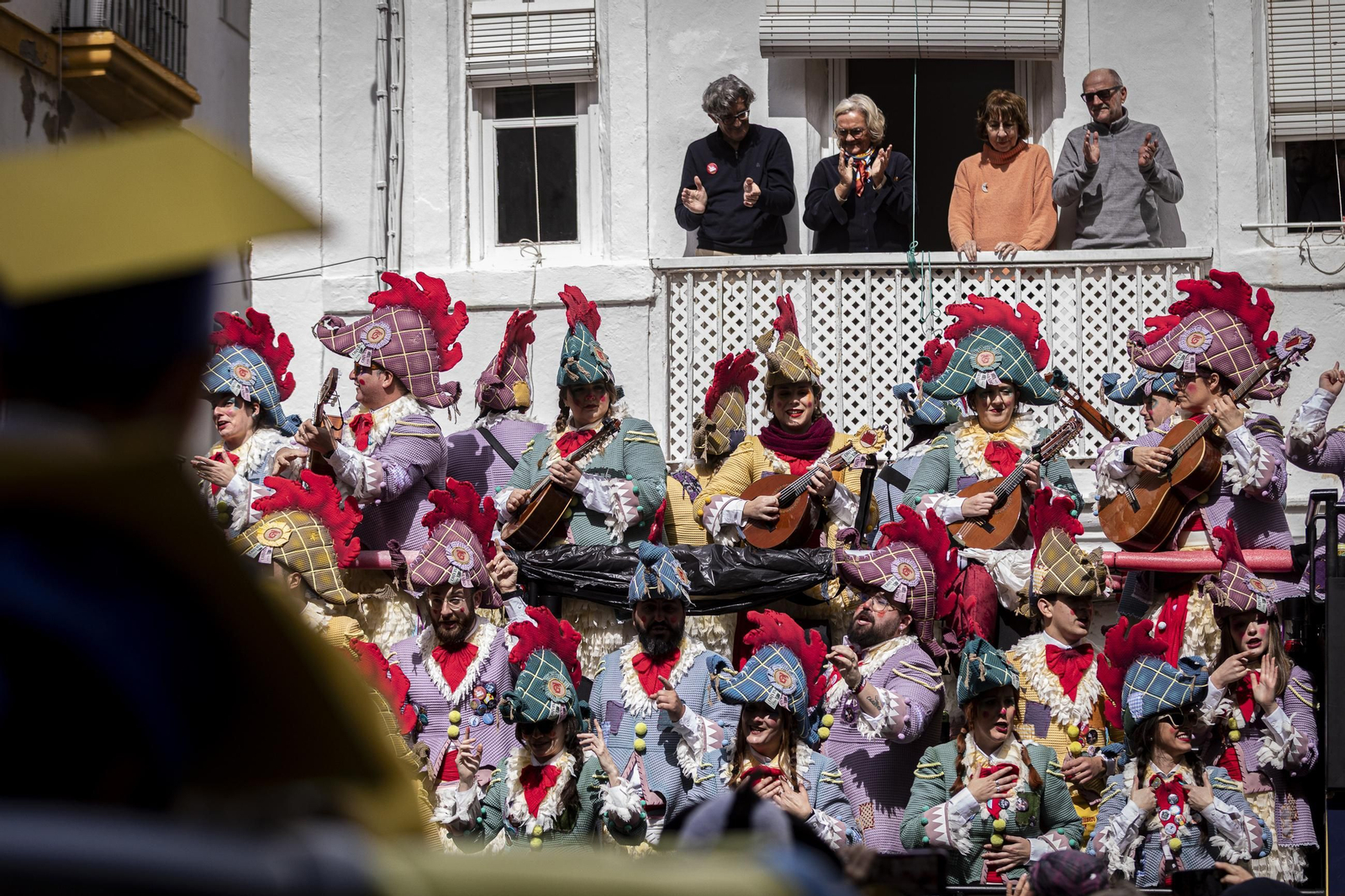 Las imágenes del segundo sábado de Carnaval de Cádiz 2025: Carrusel de coros bajo la lluvia