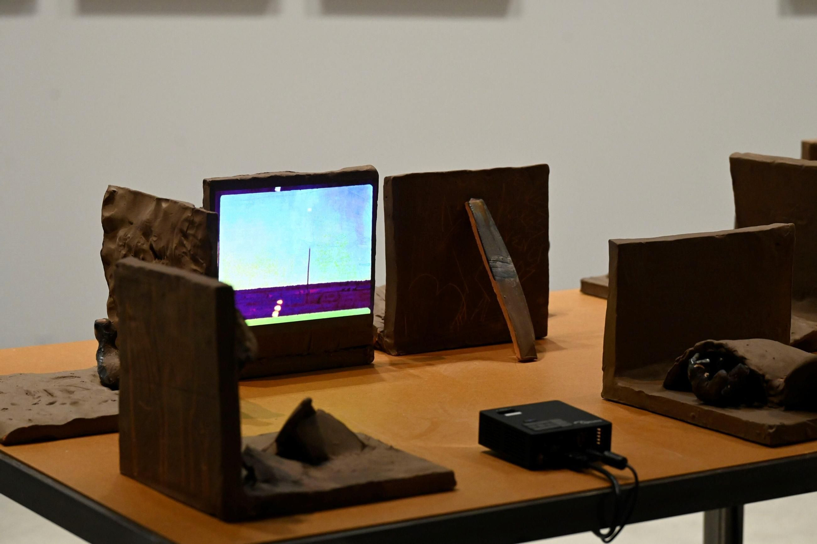 La exposición 'El ruido que habita', de Cecilia Bengolea, en el C3A