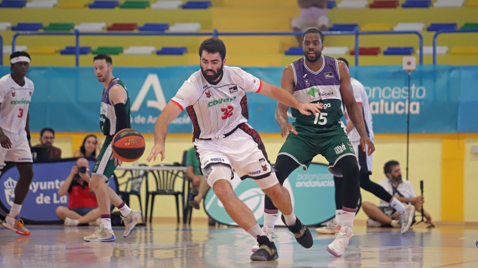 Las mejores fotos del Unicaja - CB Granada en La Línea