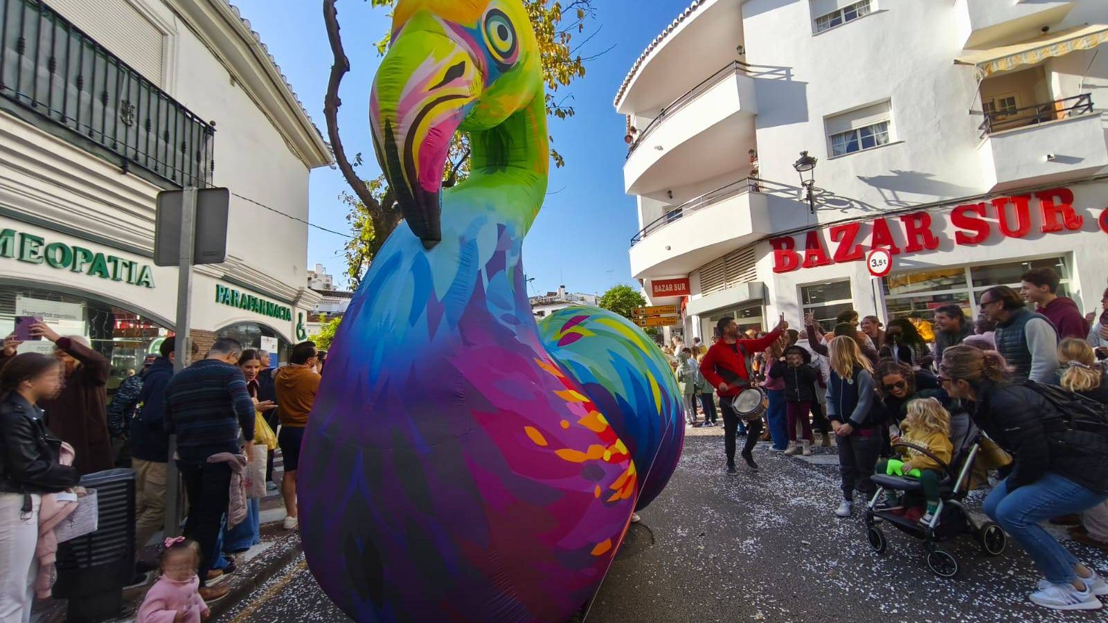 La cabalgata de Reyes Magos en Benalmádena.