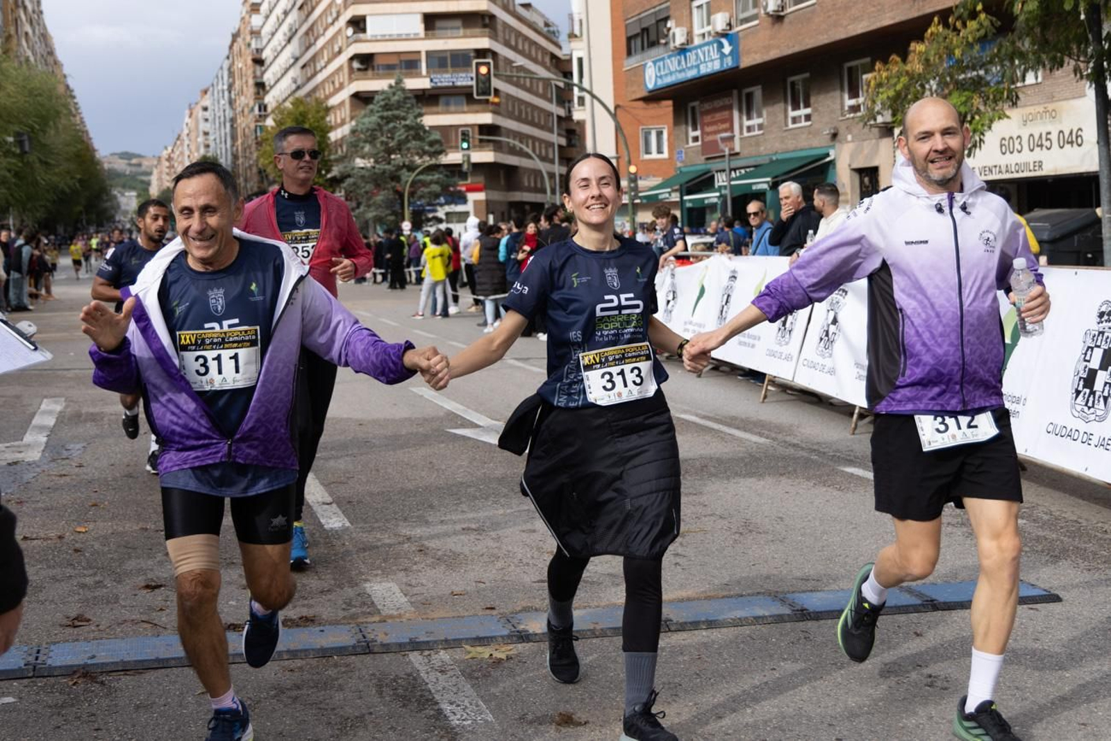 Atletismo por la paz y la integración en la XXV Carrera y Caminata del IES Santa Catalina de Alejandría (II)