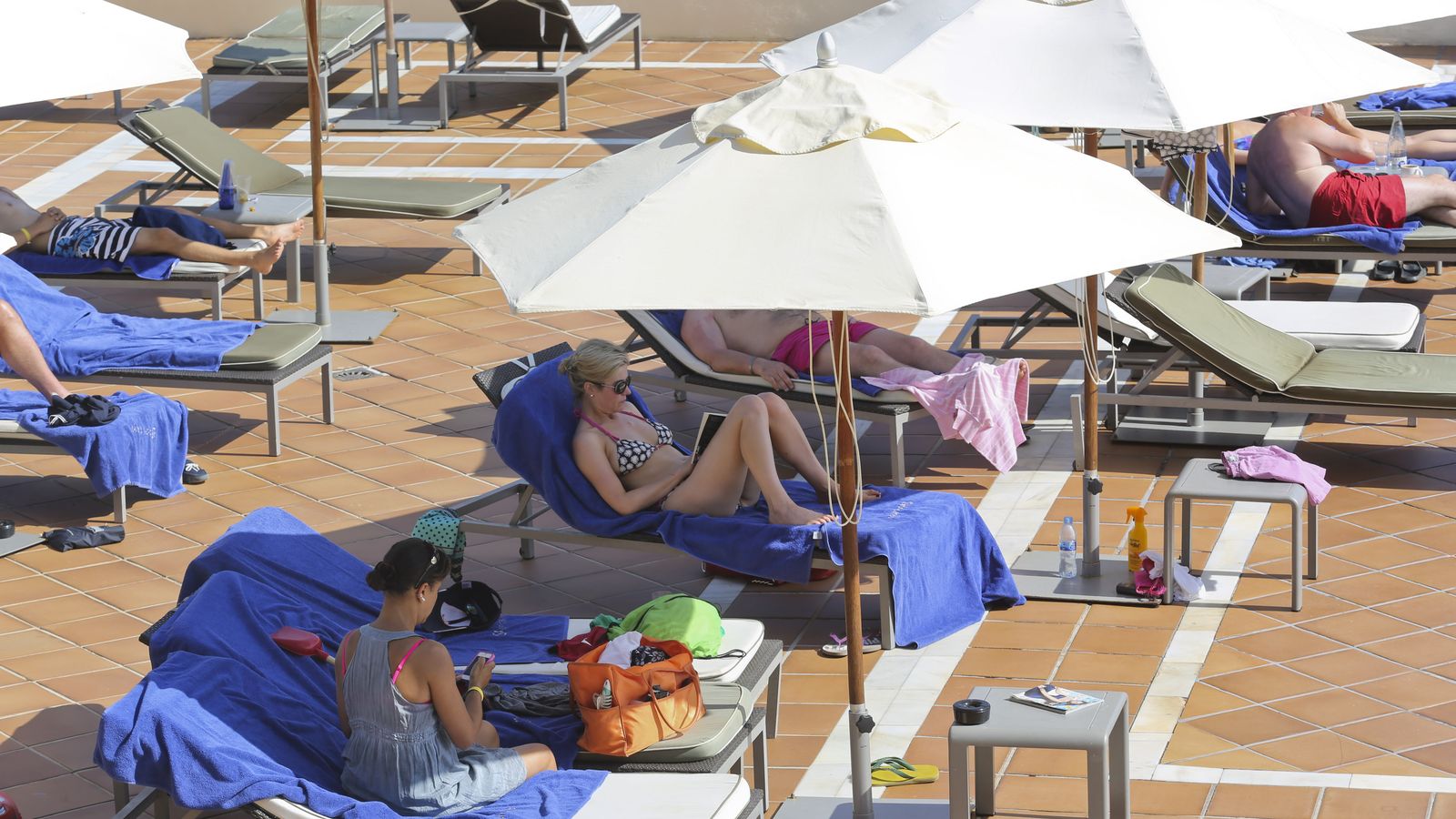 Varios turistas en un hotel de la Costa del Sol
