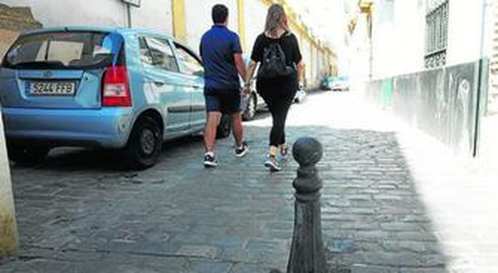 Los bolardos de la calle Imperial, colocados de nuevo.