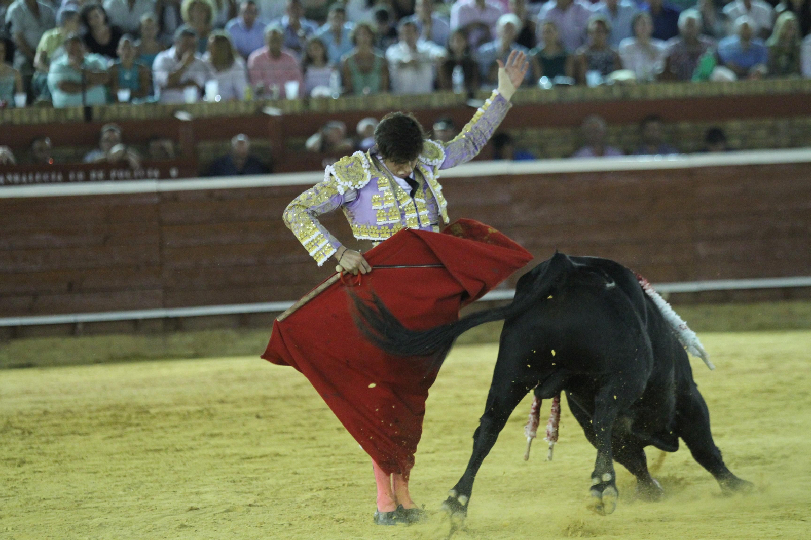 Imágenes de lidia de Roca Rey