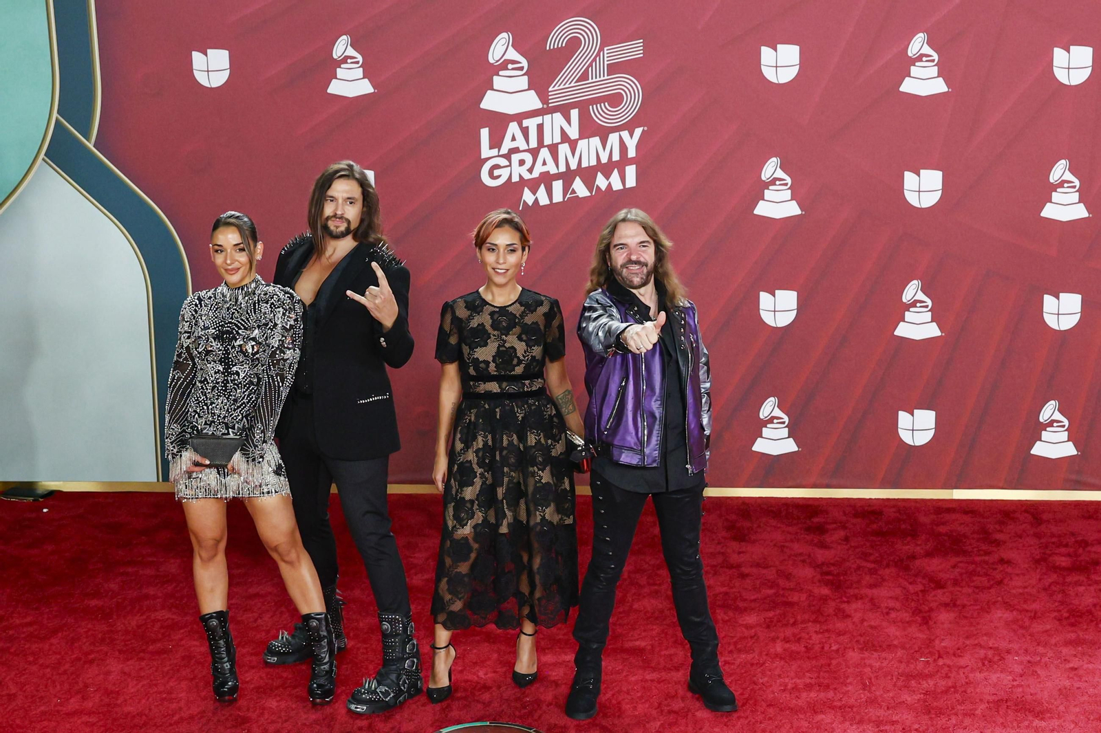 Todos los famosos, tendencias y curiosidades en la alfombra roja de la 25 edición de los Grammy Latinos