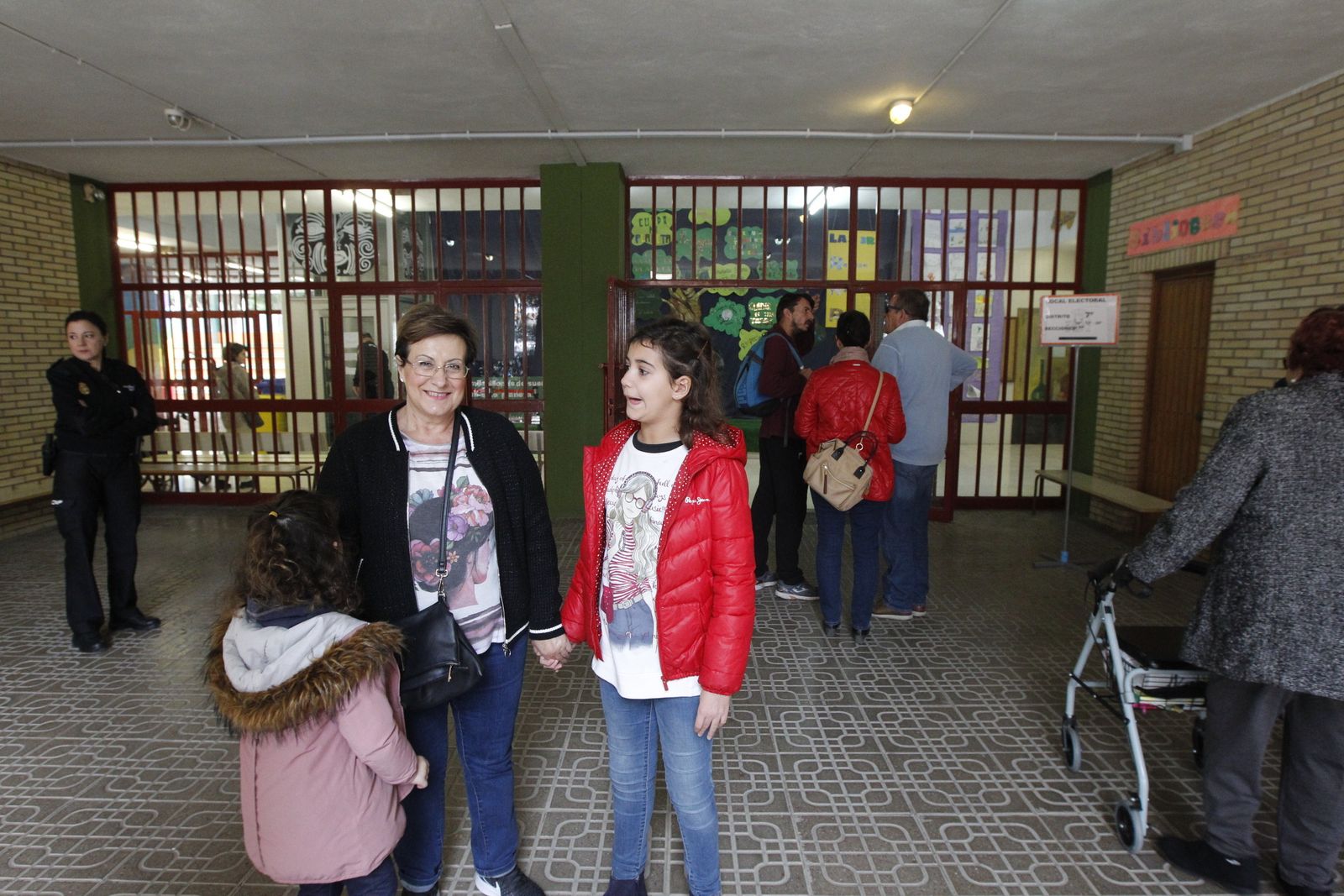 Así están votando los almerienses este 10N