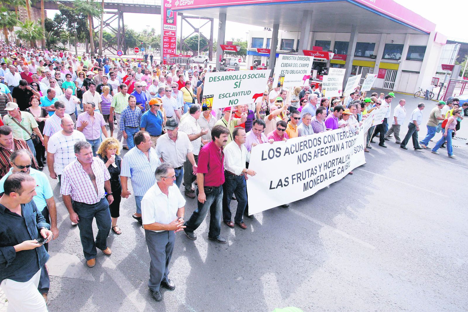 Protesta del campo almeriense en 2009, momentos en que se negociaba el acuerdo agrícola entre Marruecos y la UE