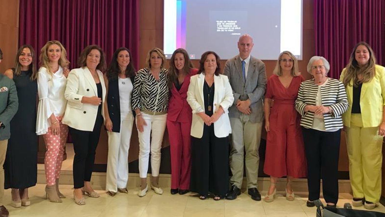 Los responsables y las participantes en las jornadas.