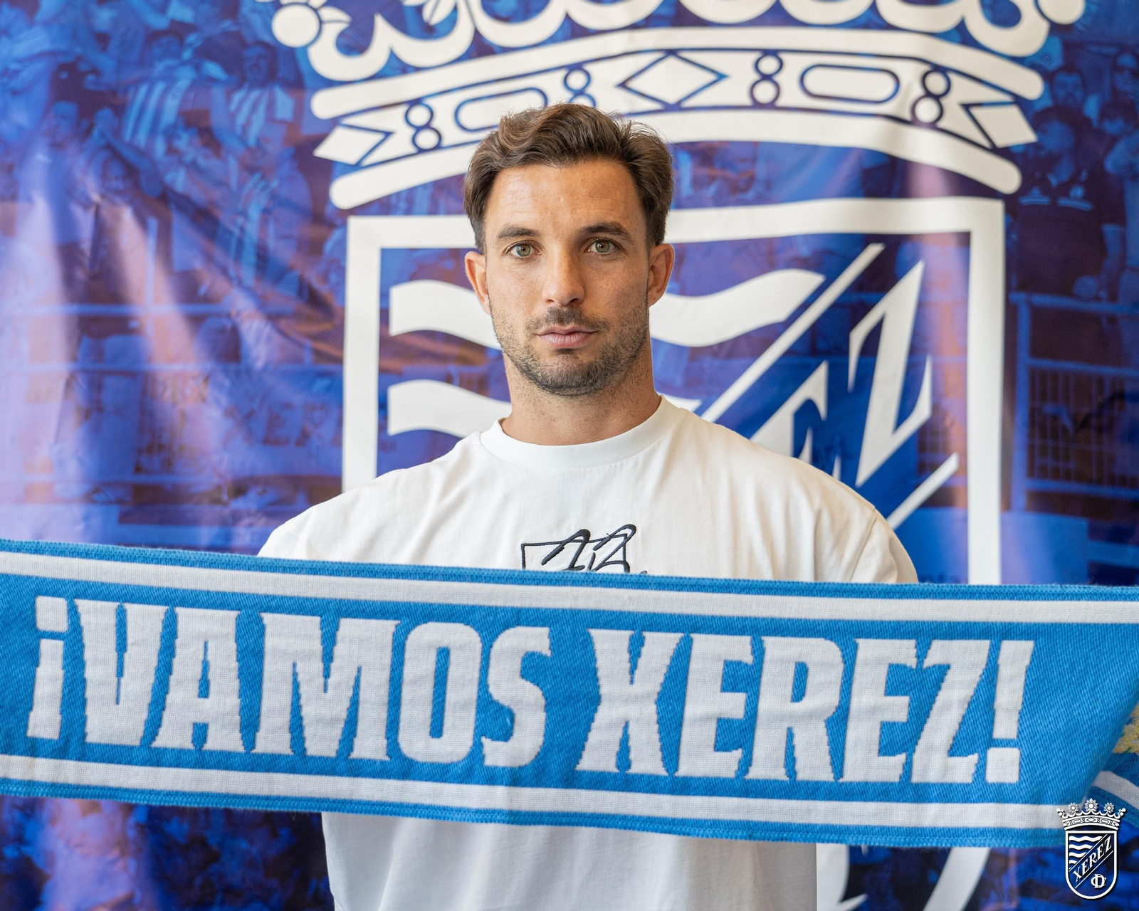 Felipe Chacartegui ha sido presentado como nuevo jugador del Xerez CD.