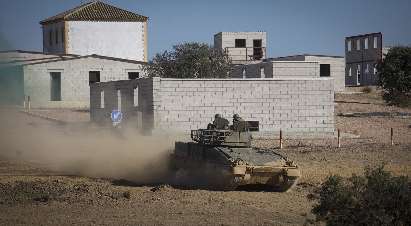 Maniobras del Ejército con destino a Letonia en Cerro Muriano