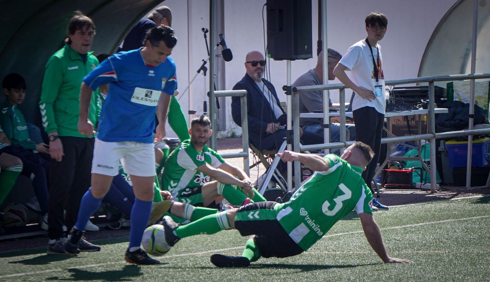 Imágenes del partido de Veteranos del Xerez CD y el Betis