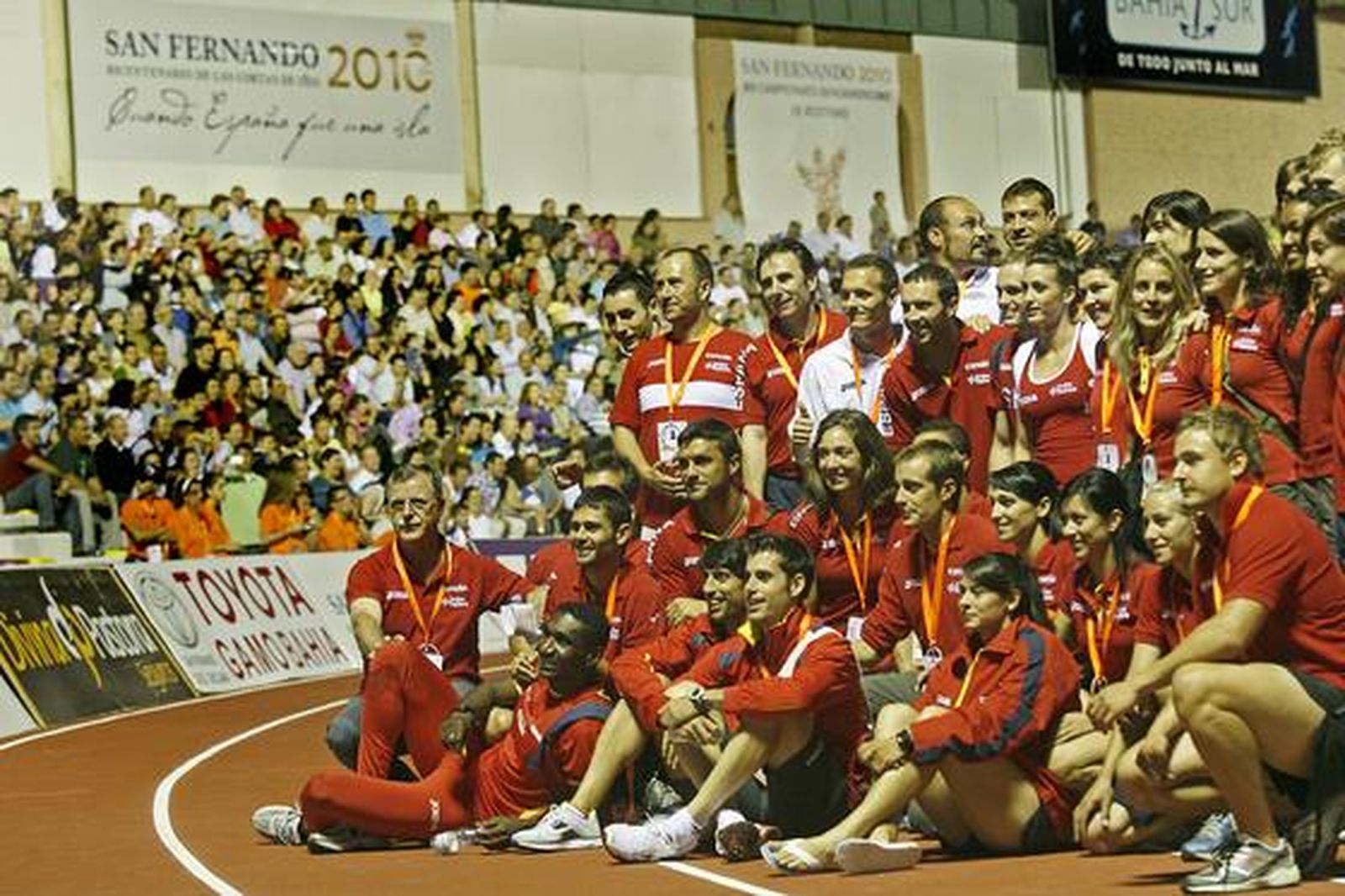Luz y color en Bahía Sur en la ceremonia de apertura de los XIV Juegos Iberoamericanos San Fernando 2010. 

Foto: Elias Pimentel y Joaquin Pino