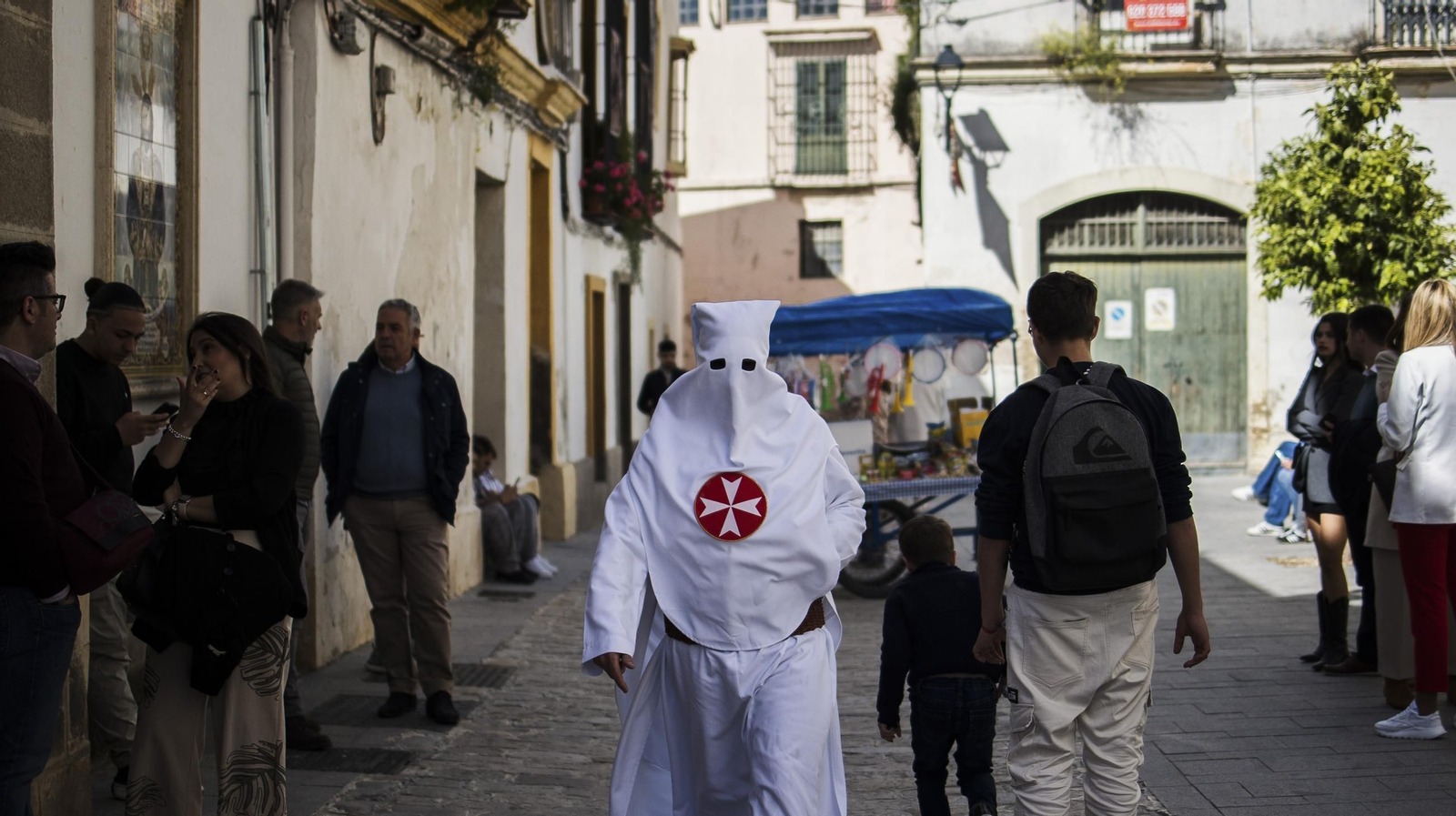 Imágenes de la Hermandad del Amor en el Martes Santo de Jerez 2025