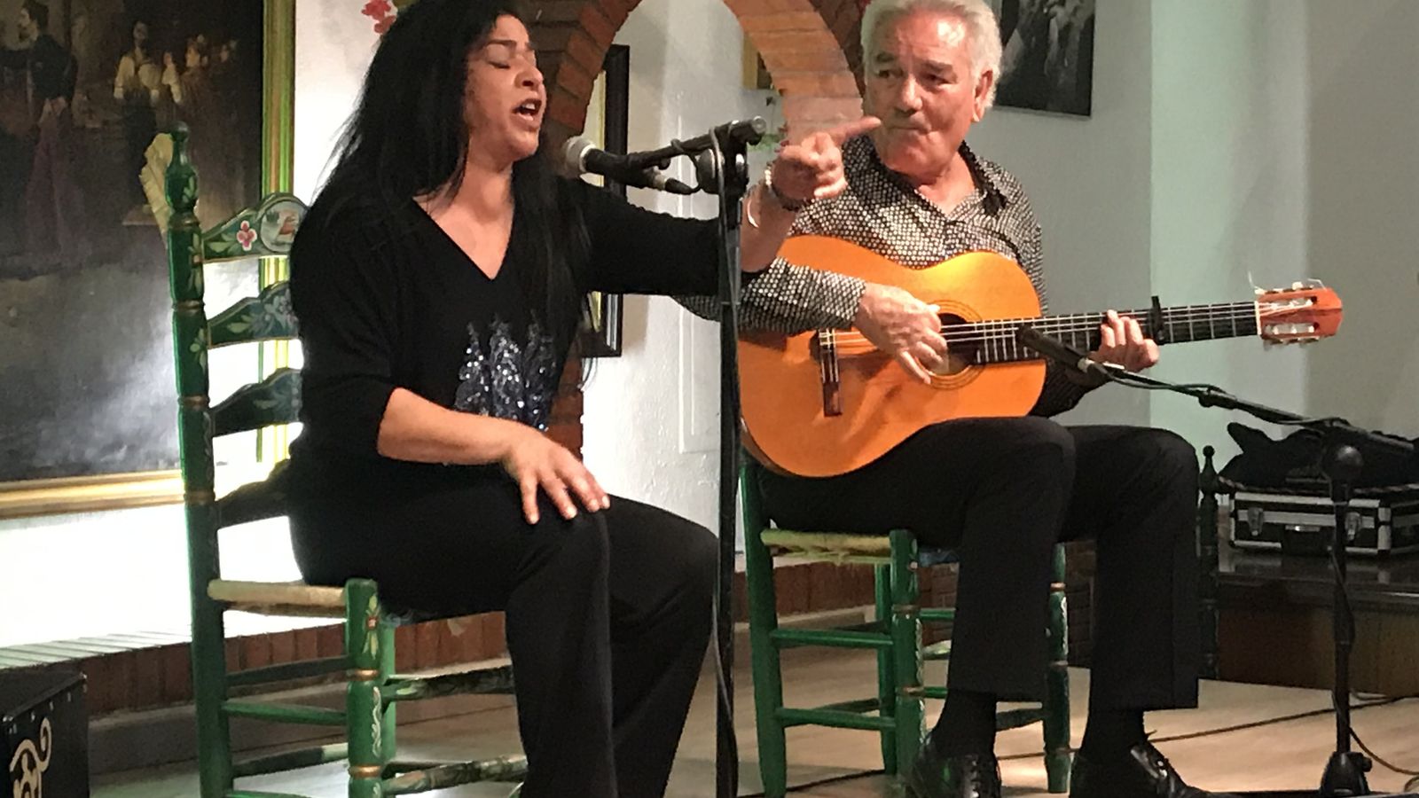 Amparo Agujetas y El Carbonero, en Los Cernícalos.