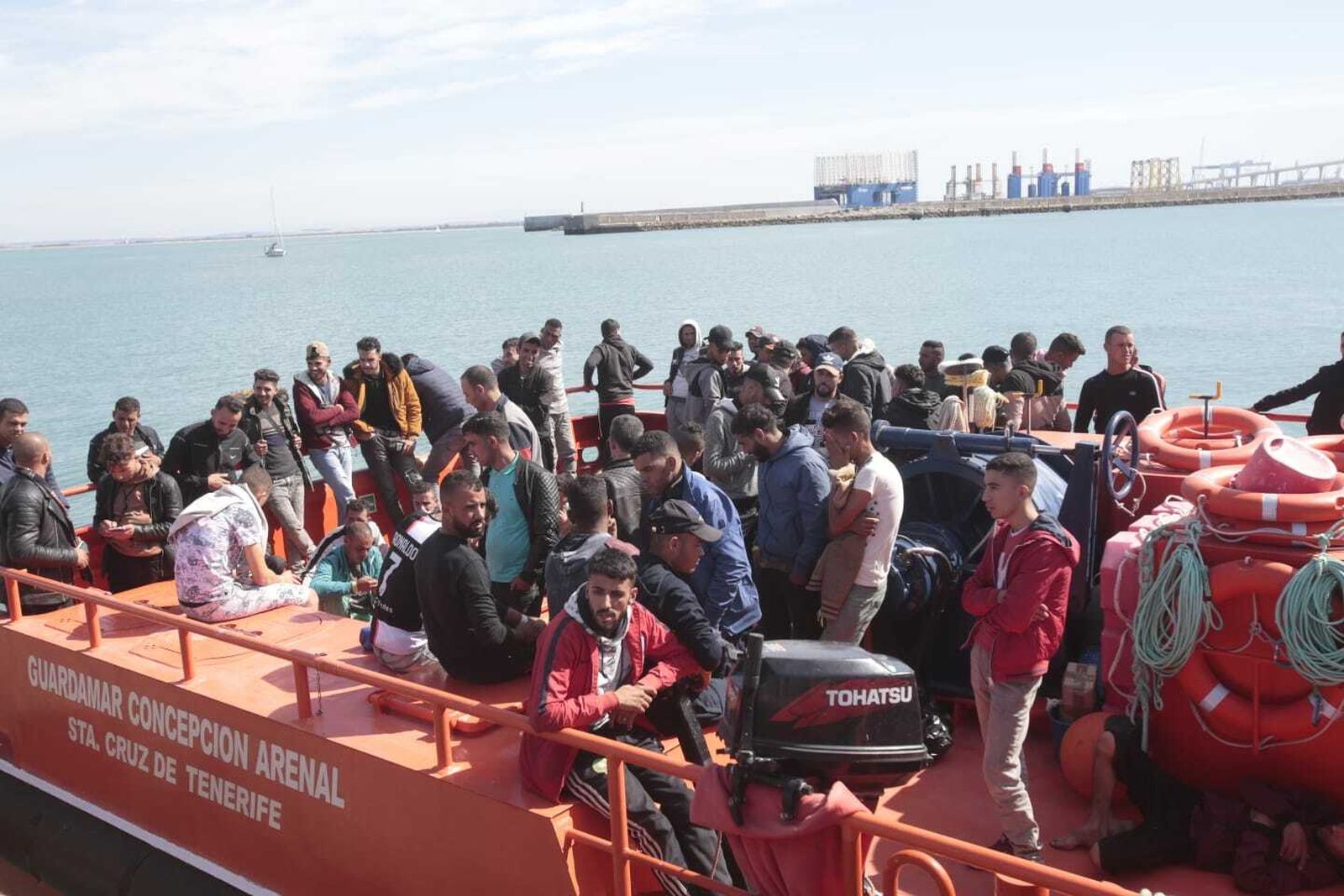Llegada de una patera a Puerto América