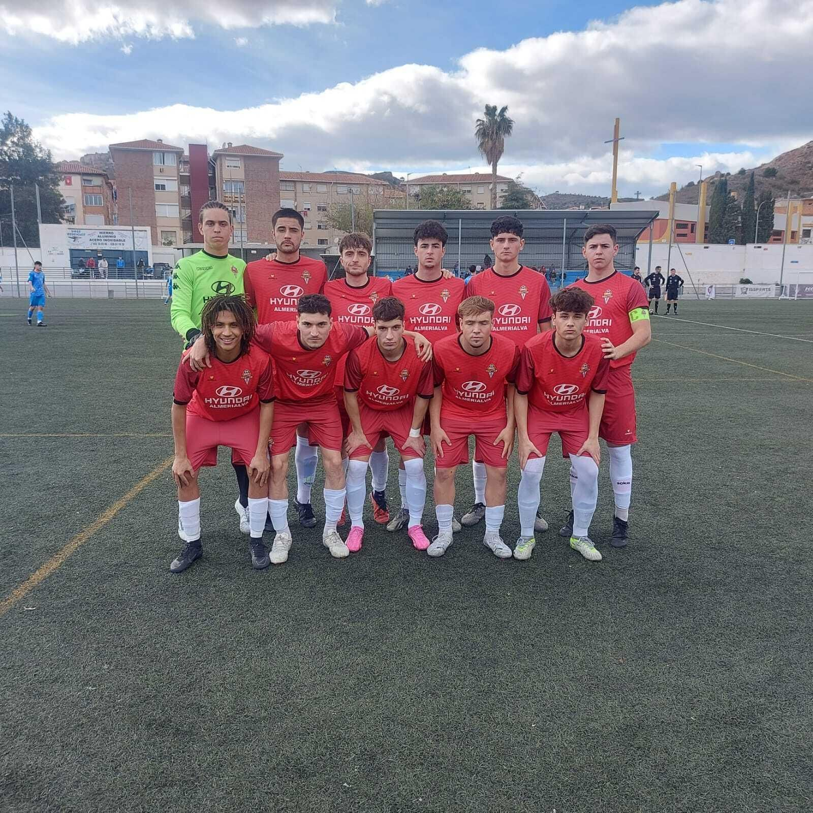 Once presenteado por el conjunto almeriense en su visita a los malagueños. Once presenteado por el conjunto almeriense en su visita a los malagueños.