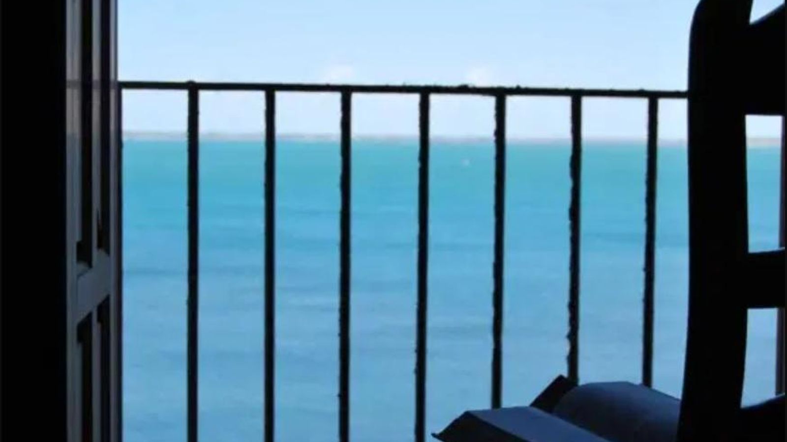 Vista de la Bahía desde una celda del convento de las carmelitas descalzas