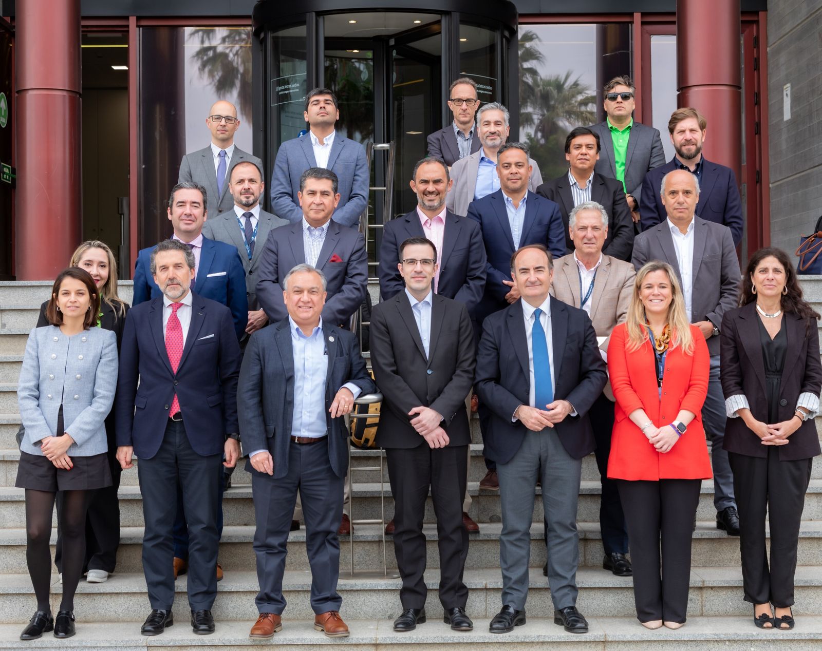 La delegación comercial de Chile y los representantes del Puerto de Algeciras.
