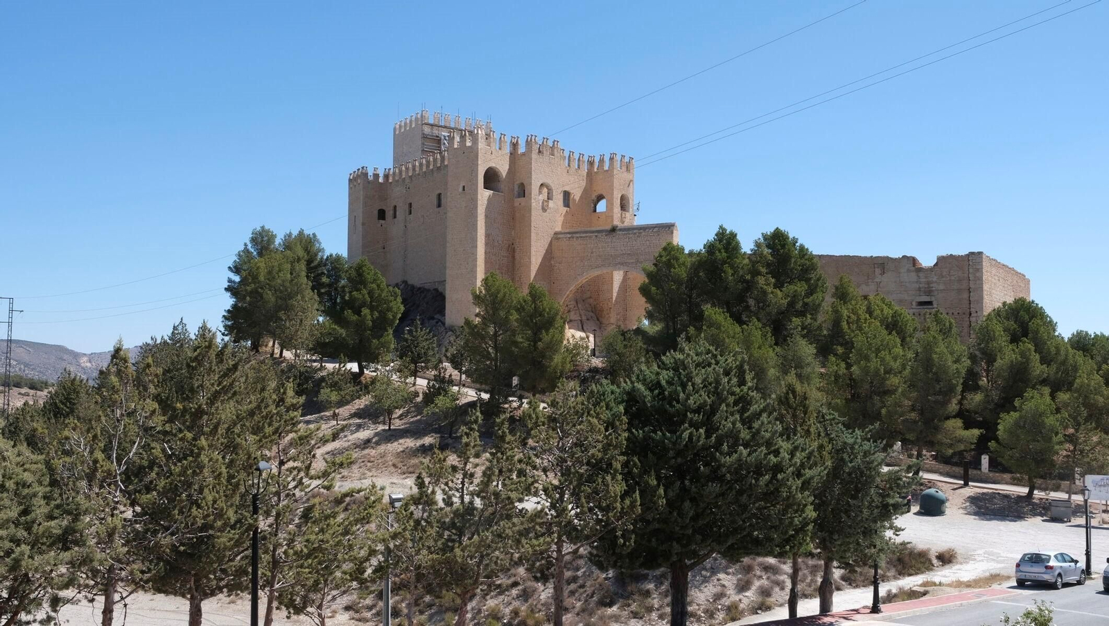 Vista del castillo de Vélez Blanco. Vista del castillo de Vélez Blanco.