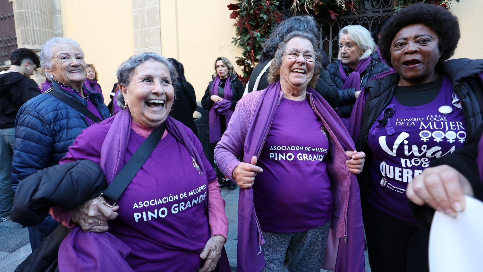 Imágenes de la manifestación del 25N 2024 en Jerez
