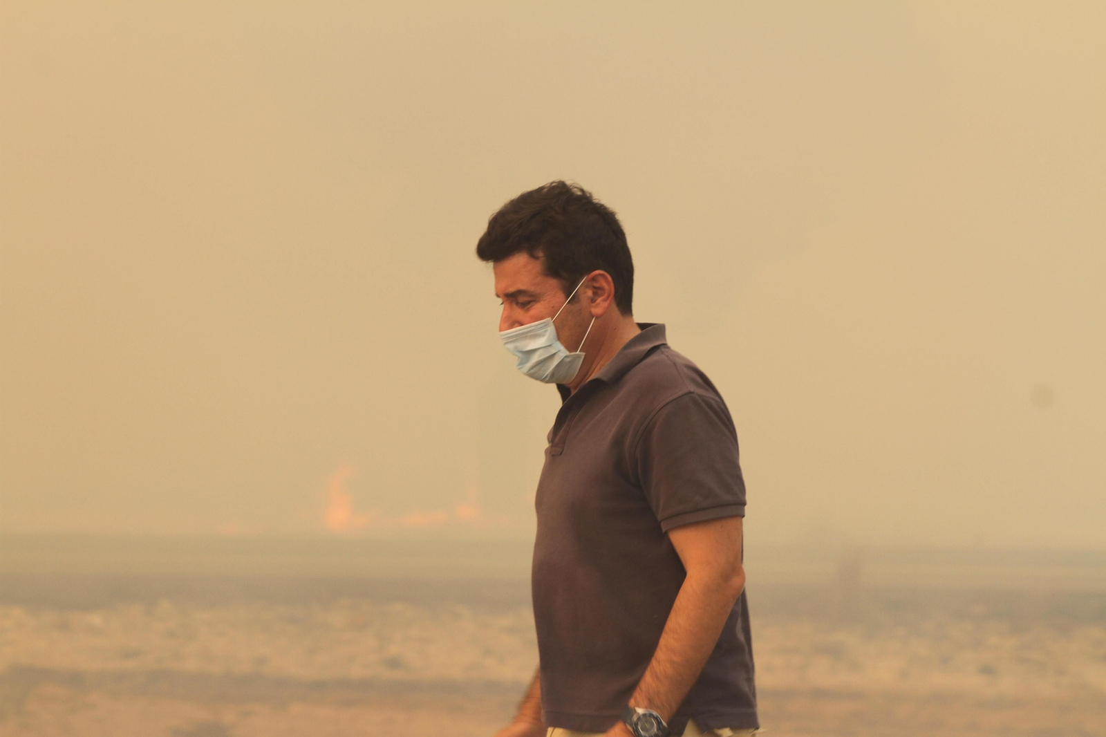 Las imágenes del incendio en Moguer y Mazagón