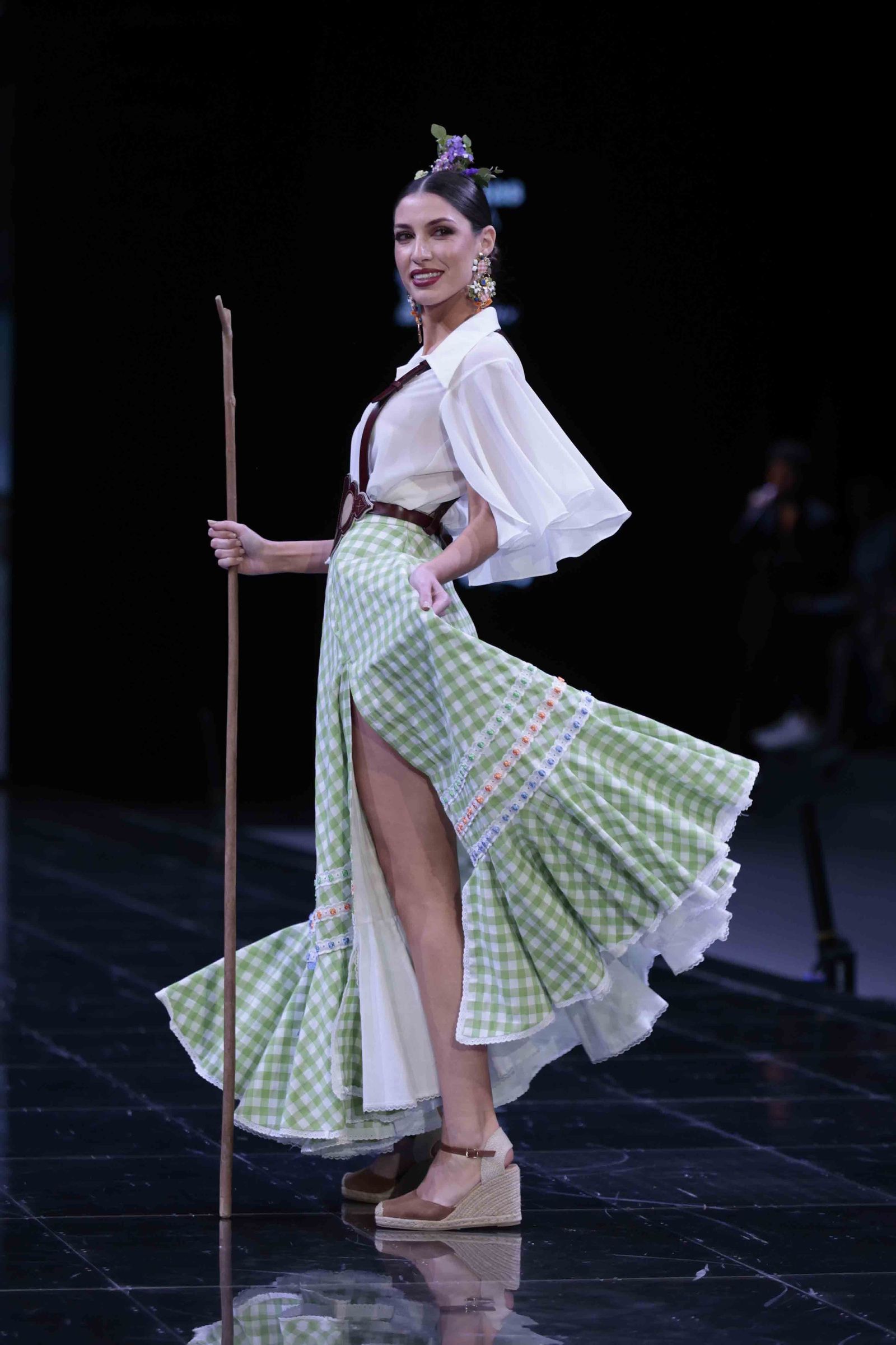 Desfile de Pilar Rubio en SIMOF de 2024, todas las fotos