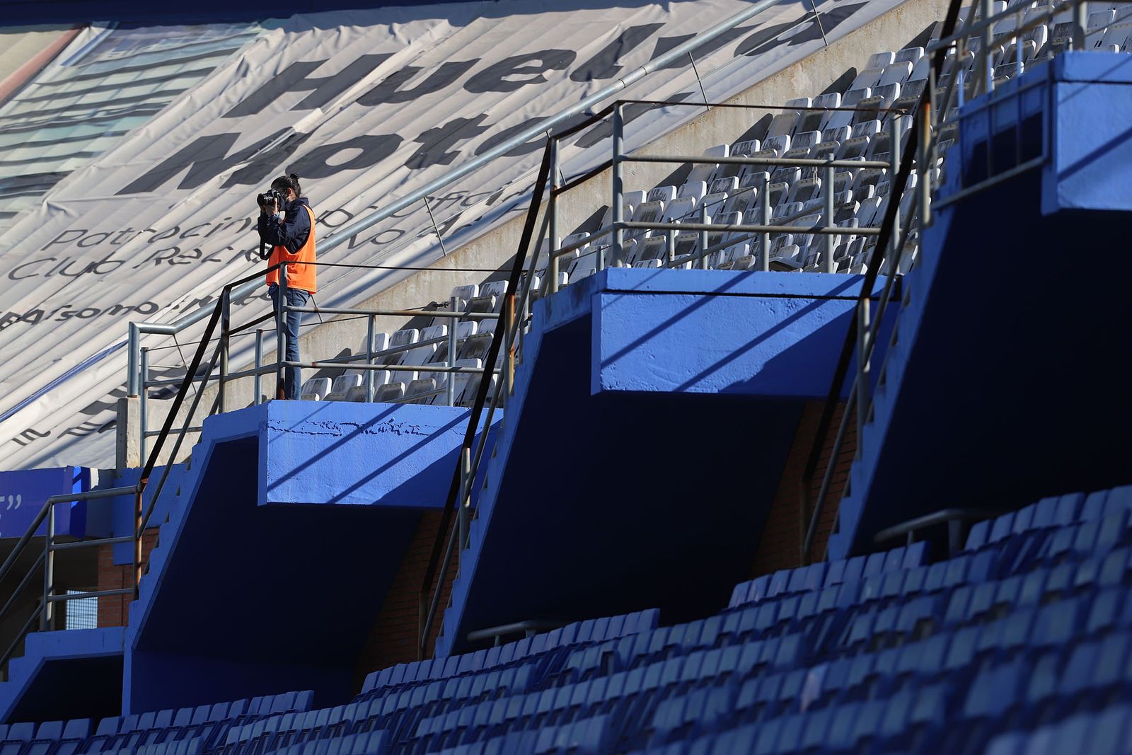 Las imágenes del Nuevo Colombino sin público por las restricciones del coronavirus