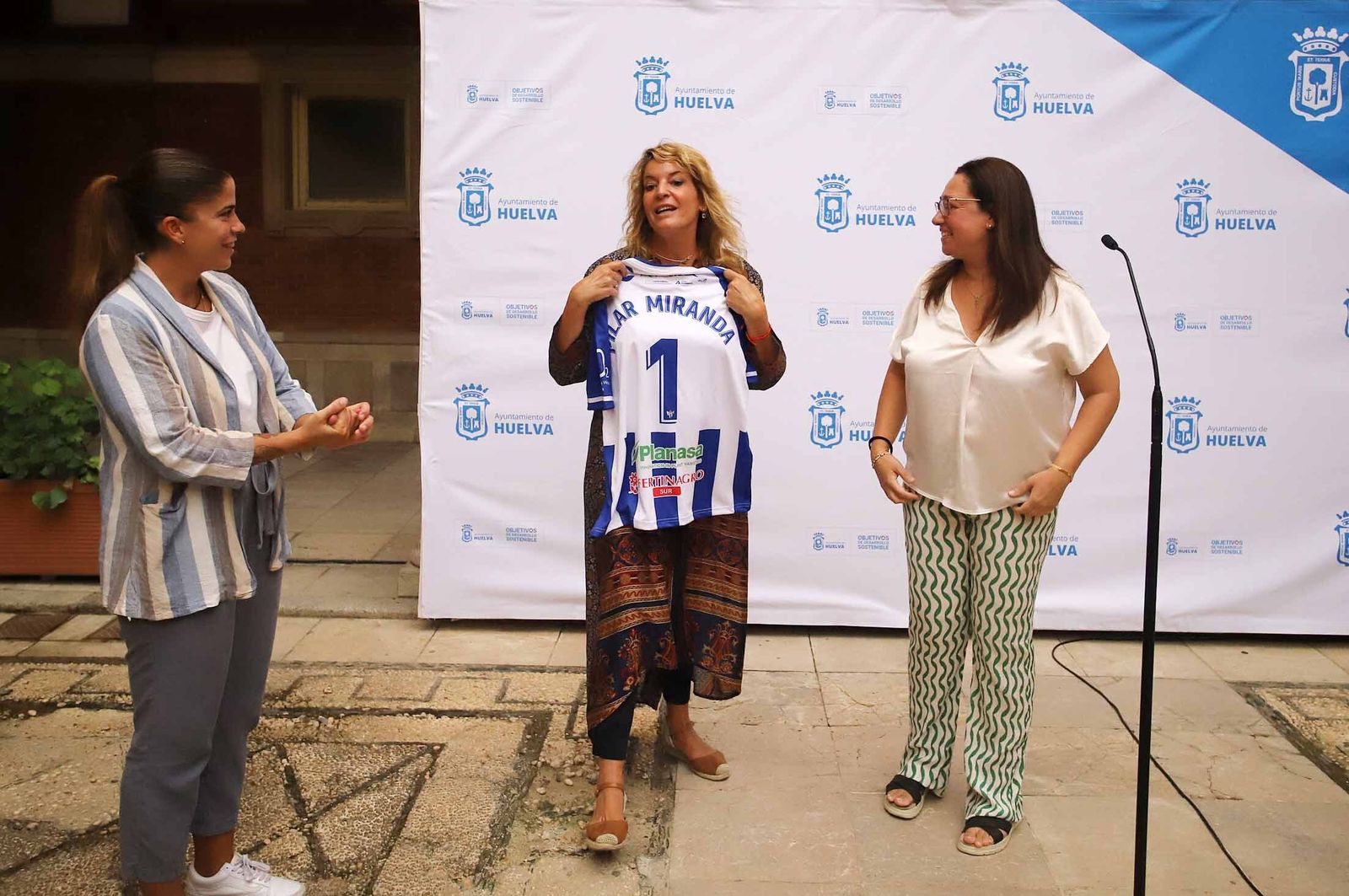 Recepción del Ayuntamiento al Sporting de Huelva, en imágenes