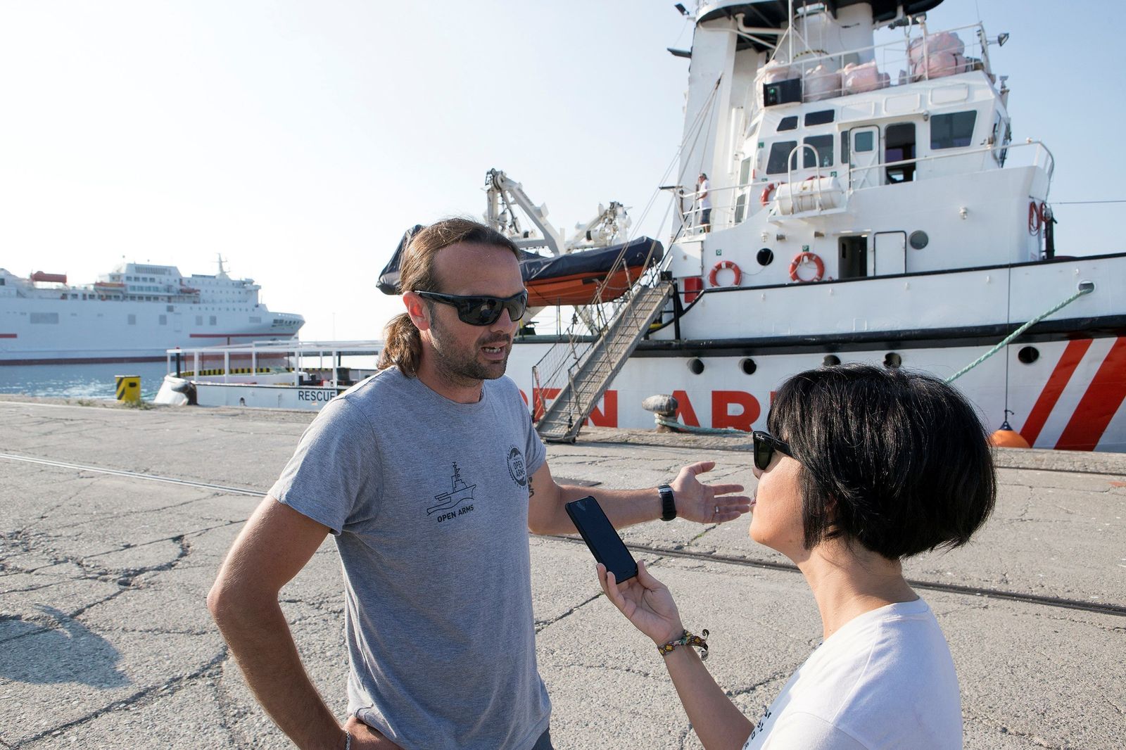 El buque Open Arms ayer en el Puerto de Motril.