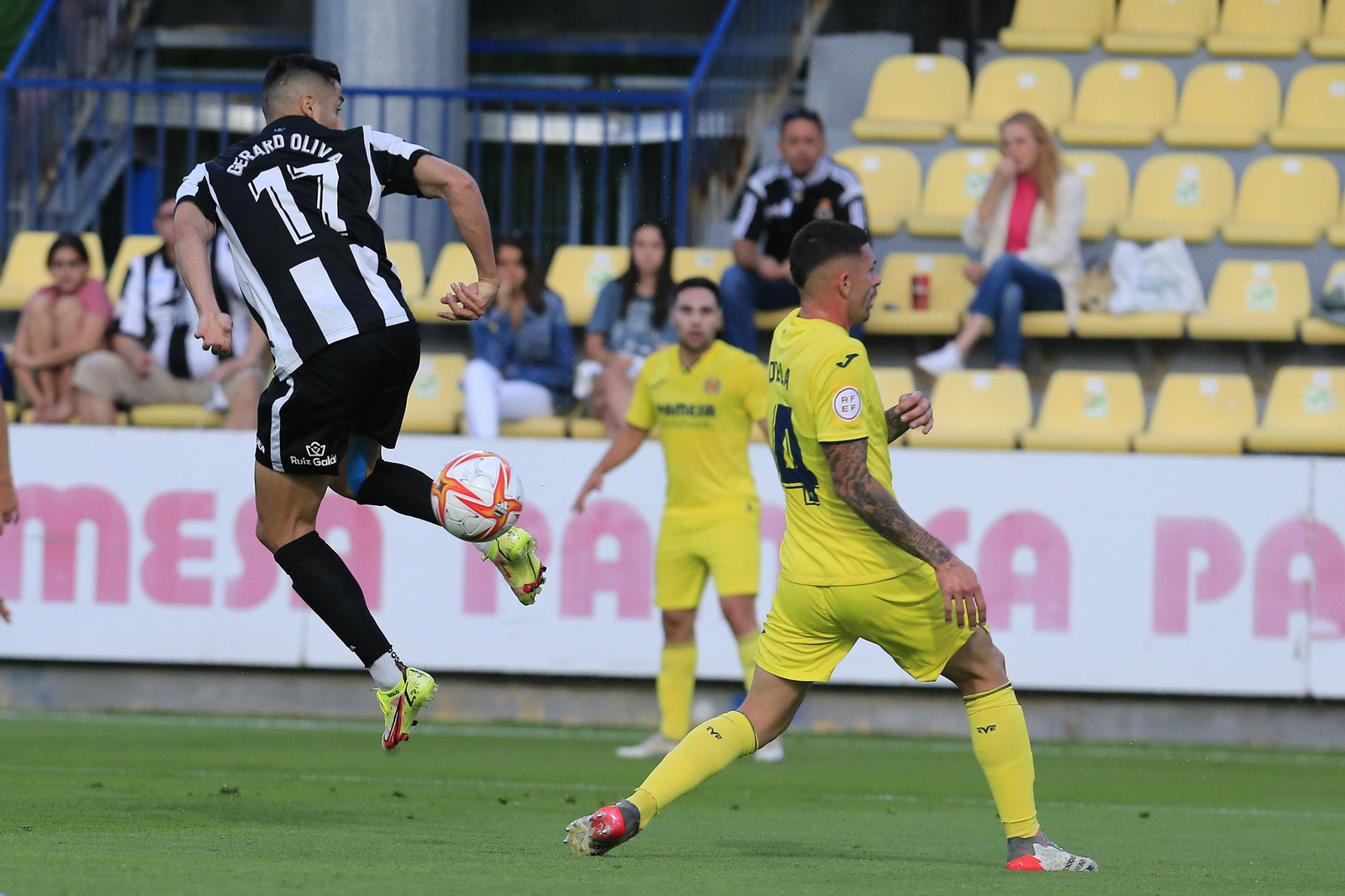 Las fotos del Villarreal B-Balona (0-0)