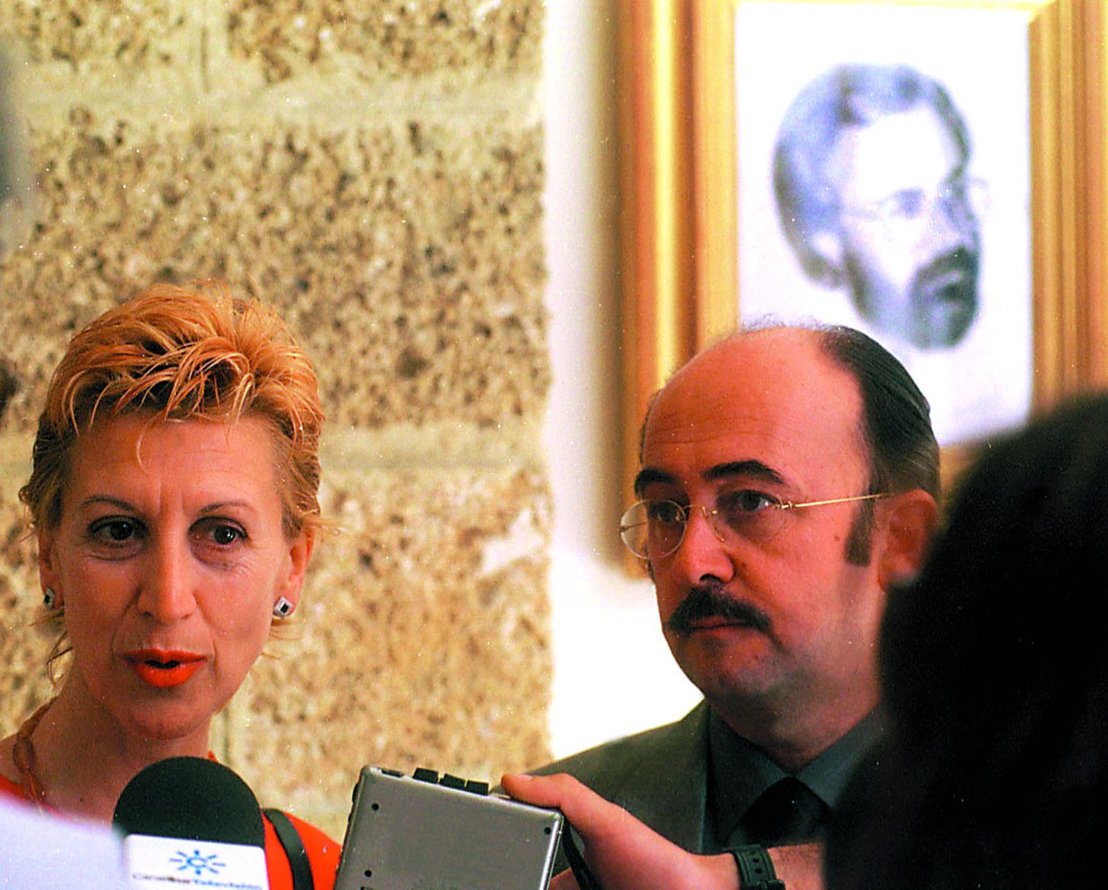 Rosa Díez y Rafael Román, el día en que éste garantizó el apoyo de los 'romanistas' a la eurodiputada vasca para liderar el PSOE federal.